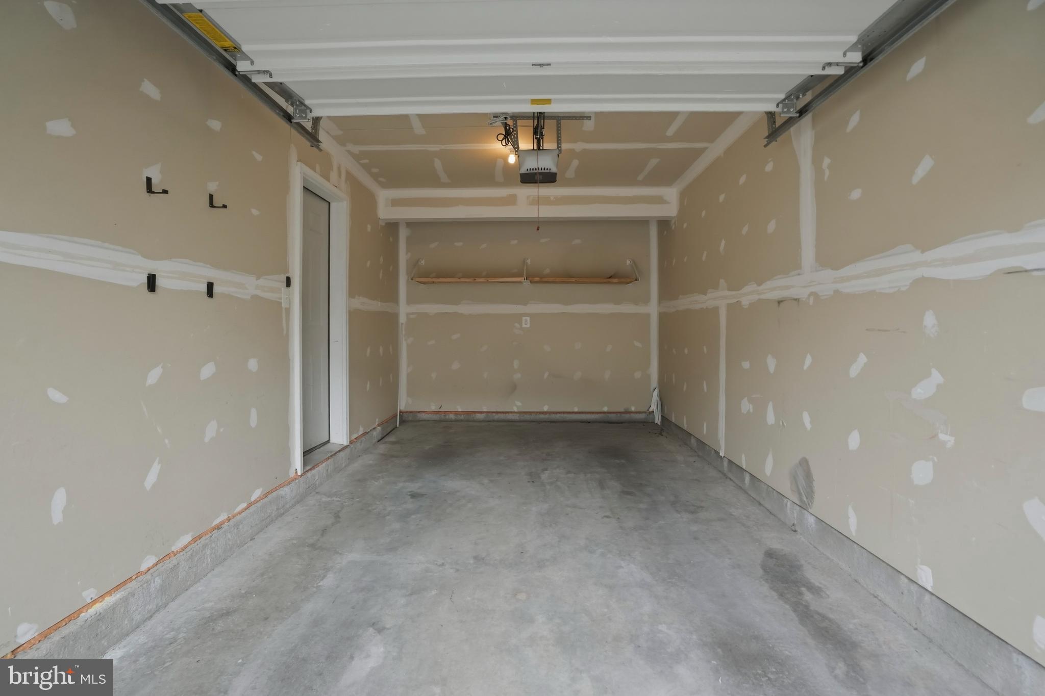 CARRIAGE HILLS TOWNHOUSE - Residential