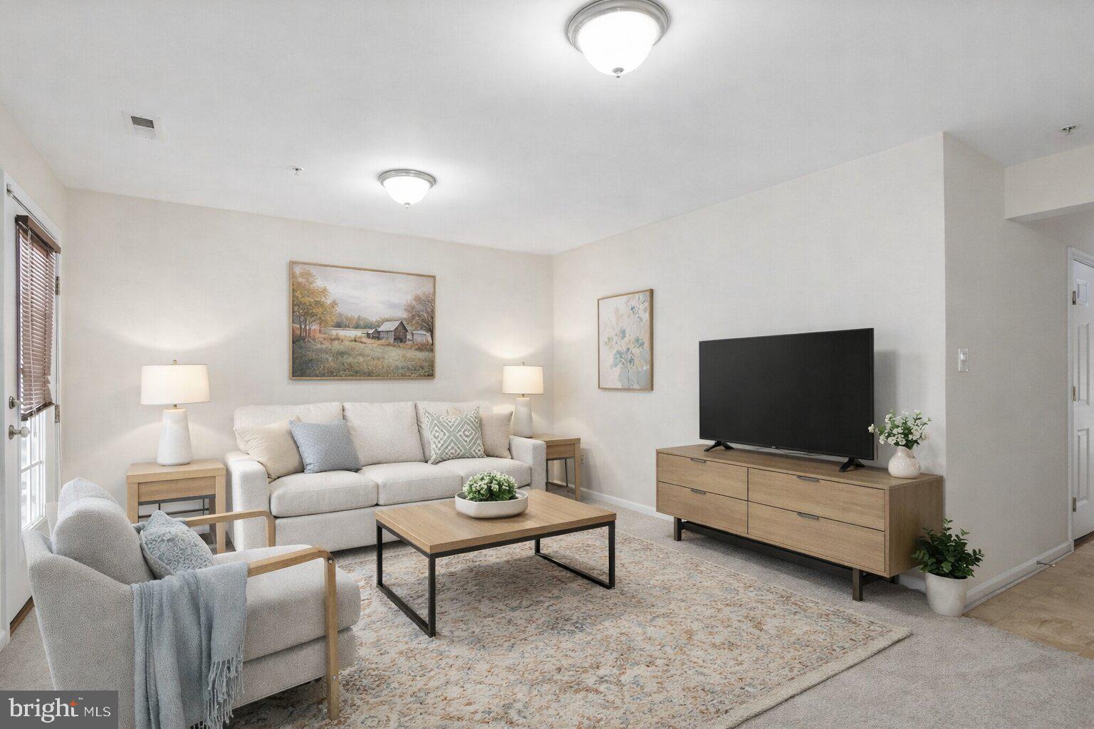 CARRIAGE HILLS TOWNHOUSE - Residential