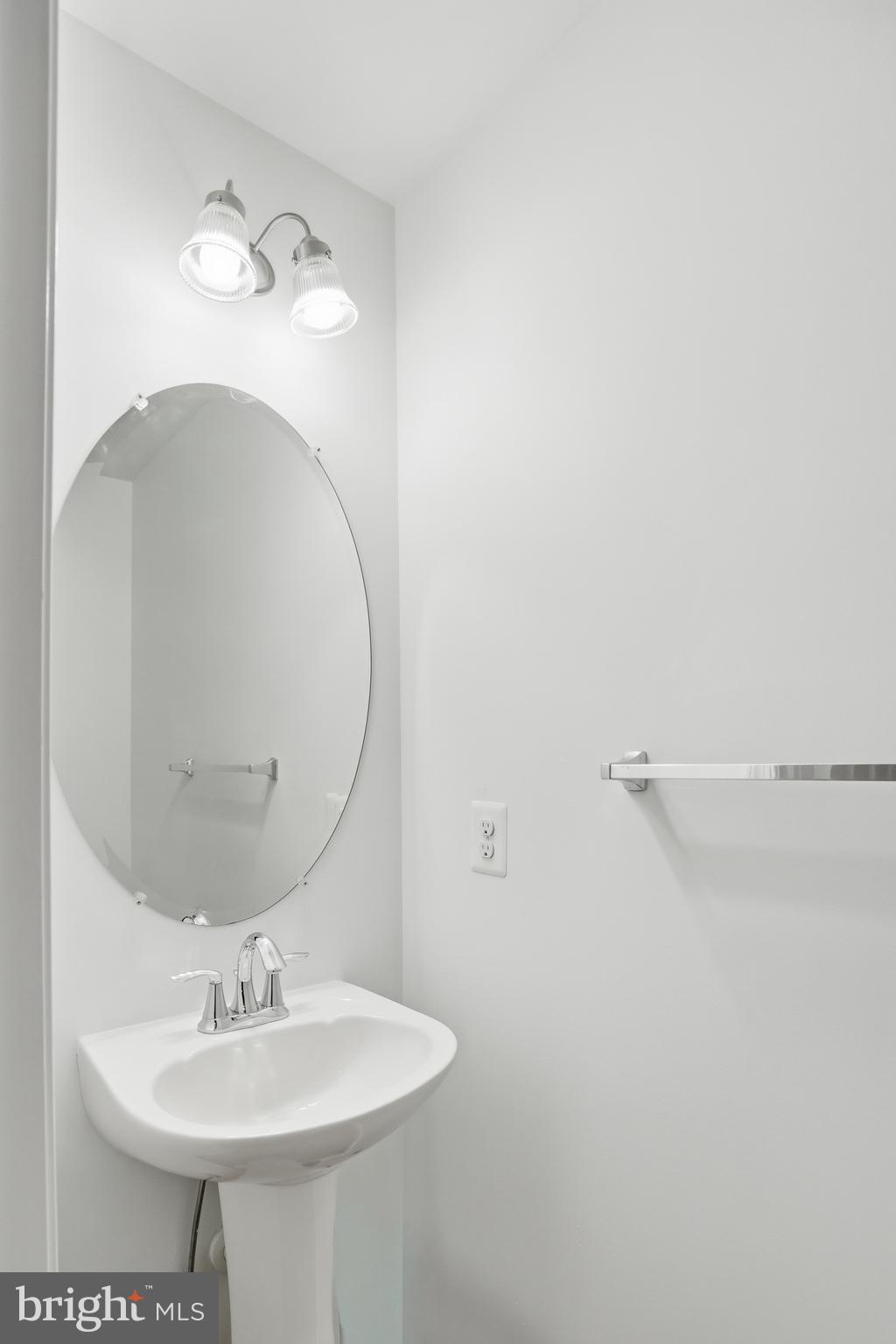 CARRIAGE HILLS TOWNHOUSE - Residential