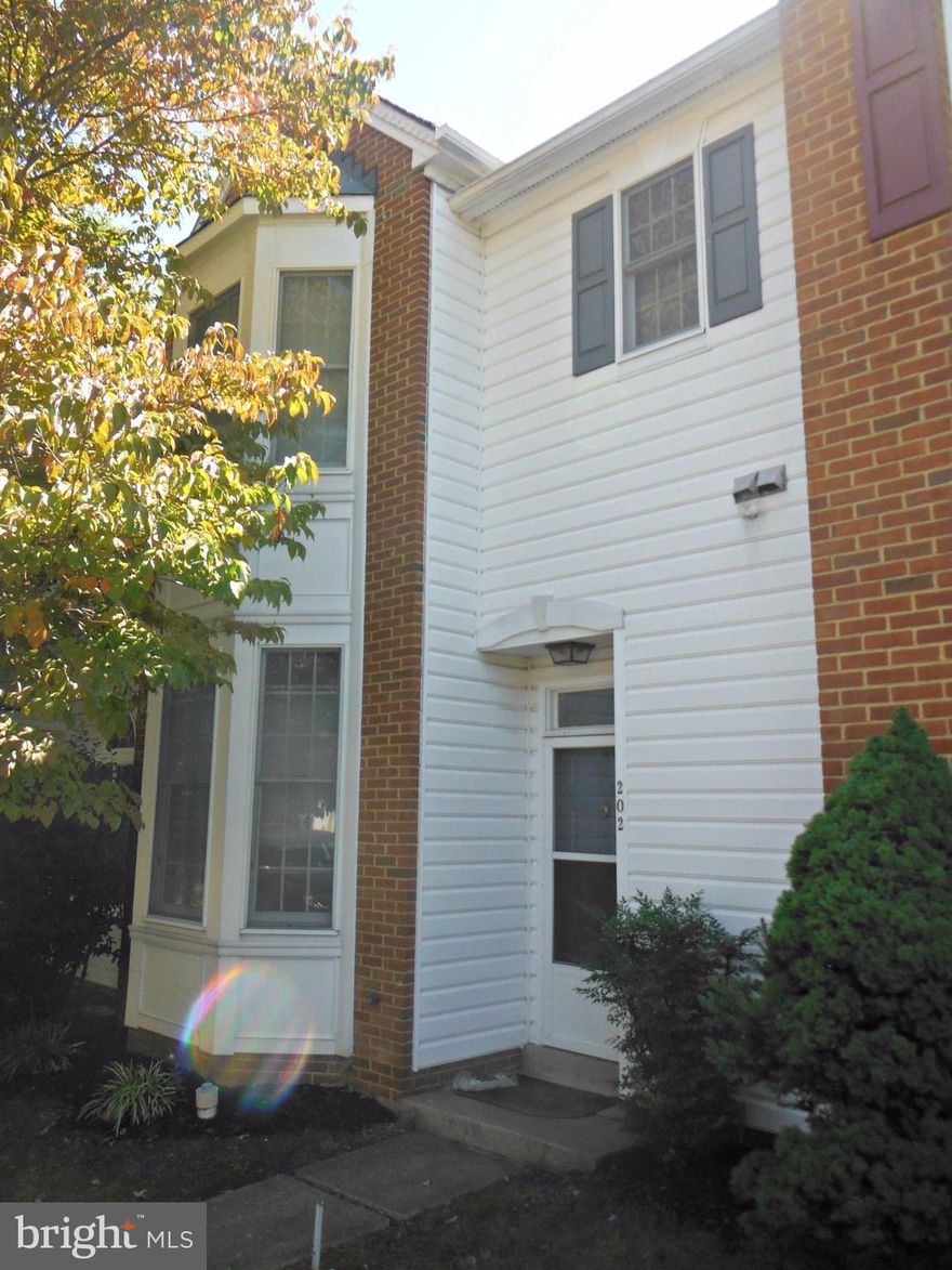 Lovely TH w/ 2 MASTER SUITES/ 2.5 bath located in sought after Park Ridge community. Ft. beautiful vaulted ceilings, gas fireplace,  fully fenced backyard w/shed, new carpet and paint throughout!  Conveniently located near I-95, commuter lots, schools and much more! Carpets to be replaced throughout the home.