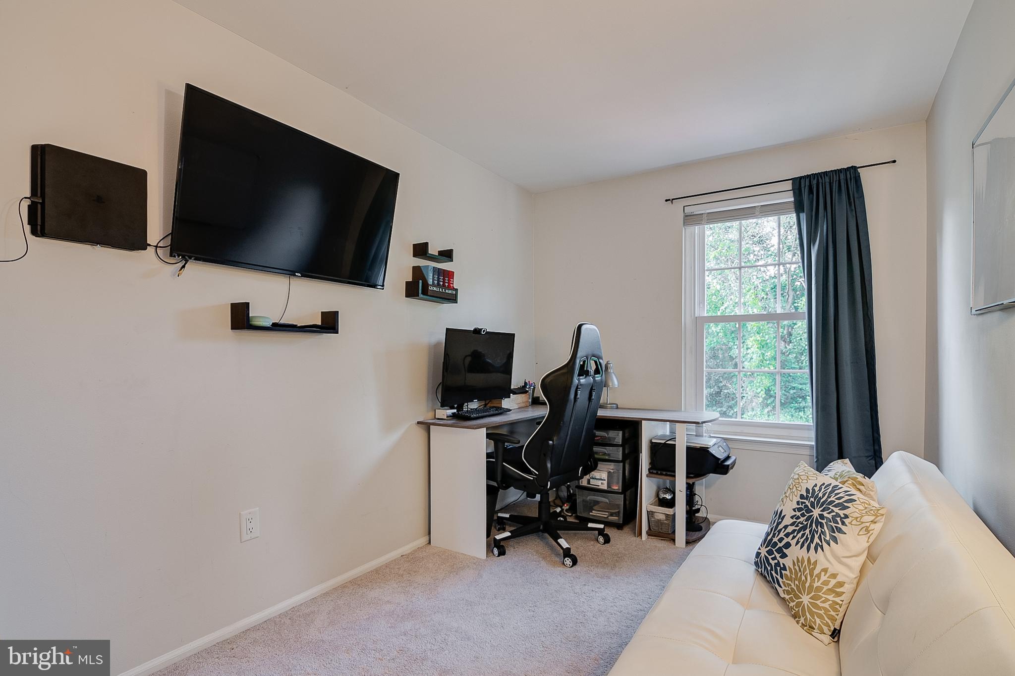 LAKE VILLAGE MANOR - Residential Lease