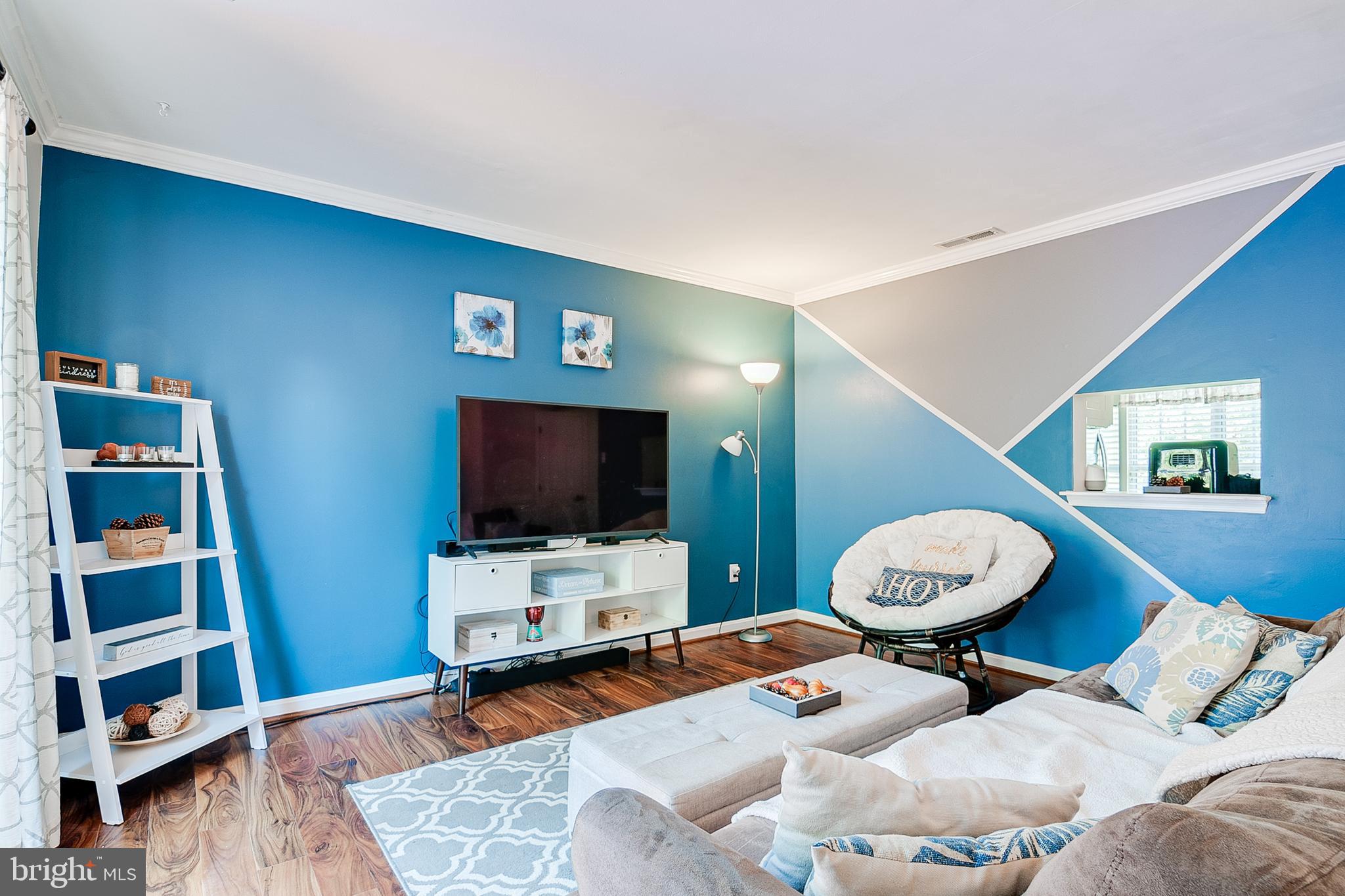 LAKE VILLAGE MANOR - Residential Lease