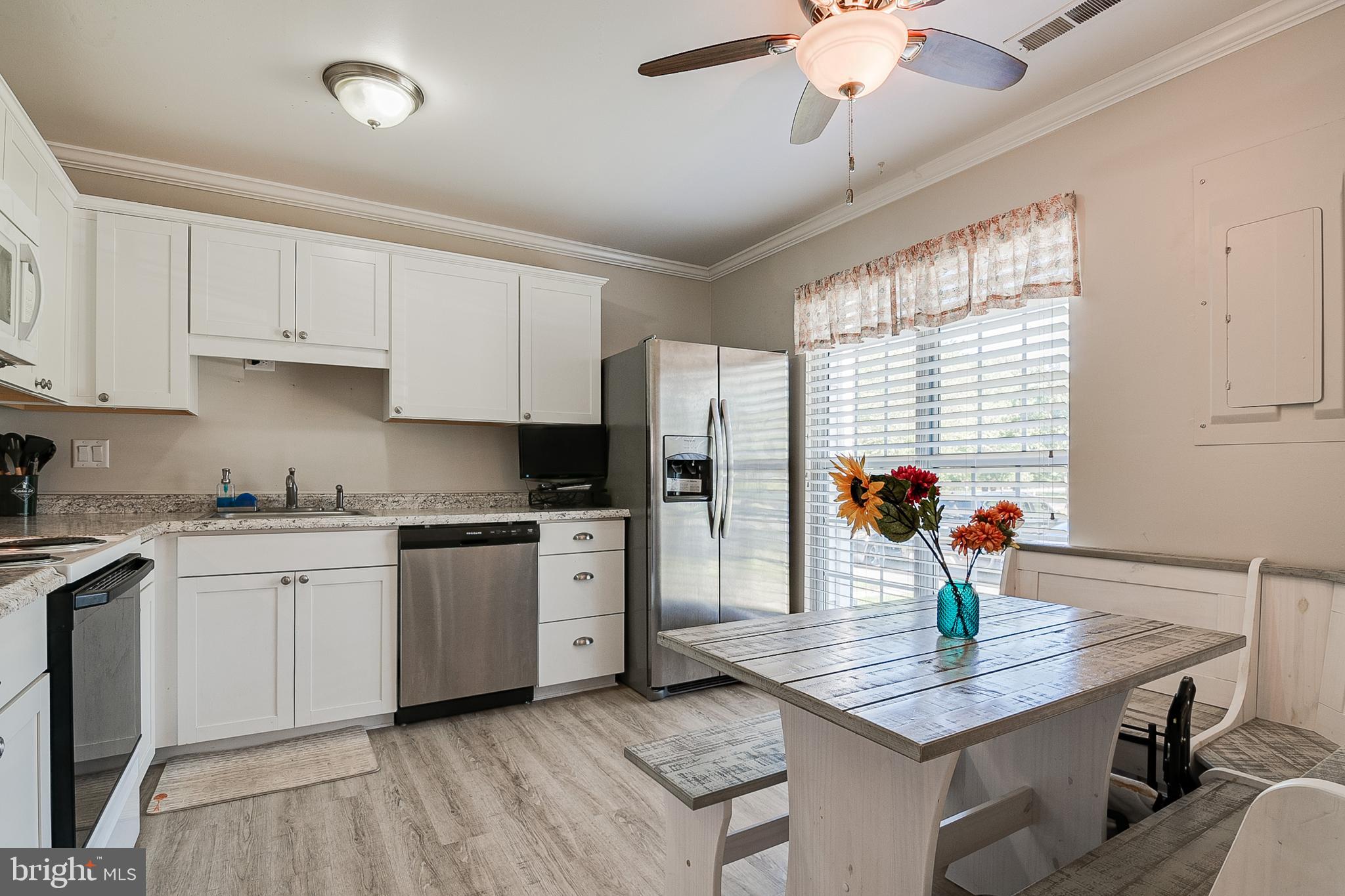 LAKE VILLAGE MANOR - Residential Lease