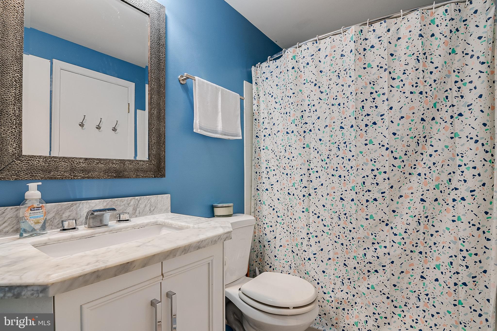 LAKE VILLAGE MANOR - Residential Lease