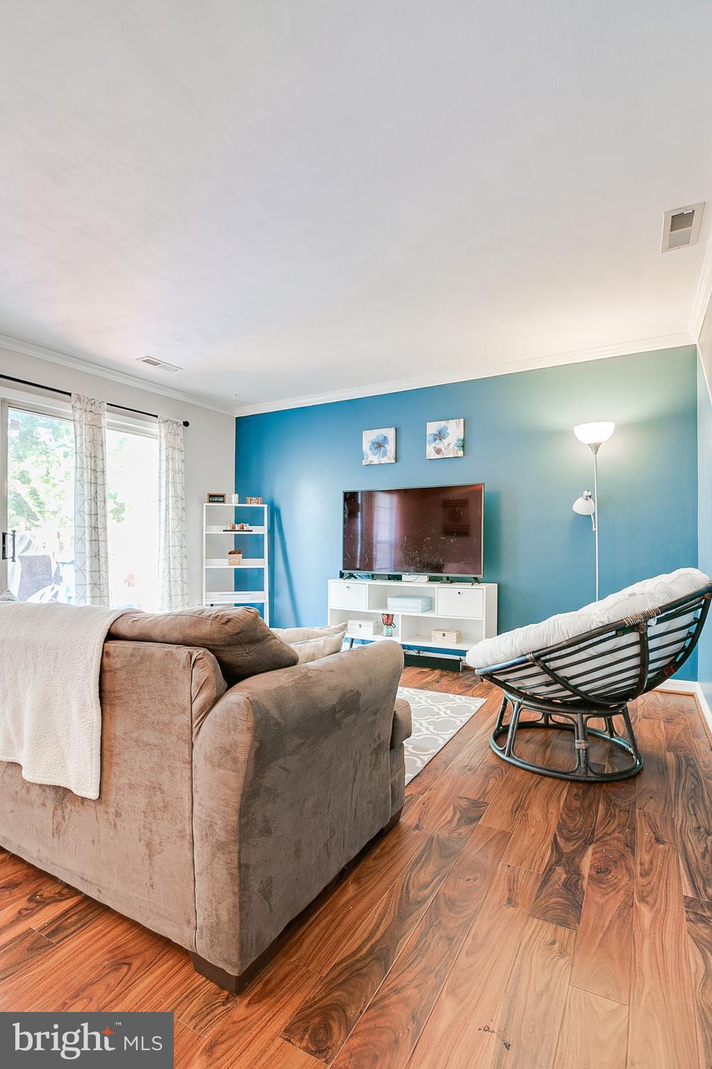 LAKE VILLAGE MANOR - Residential Lease