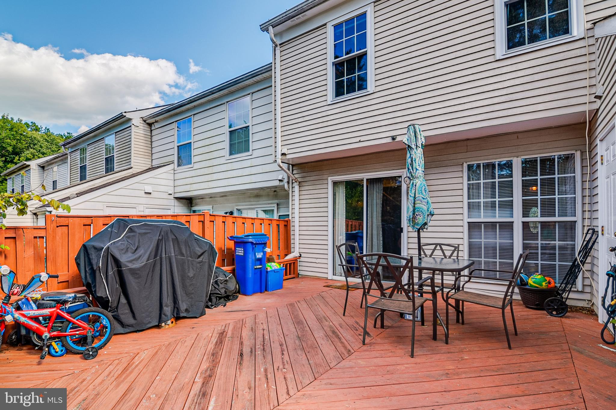 LAKE VILLAGE MANOR - Residential Lease