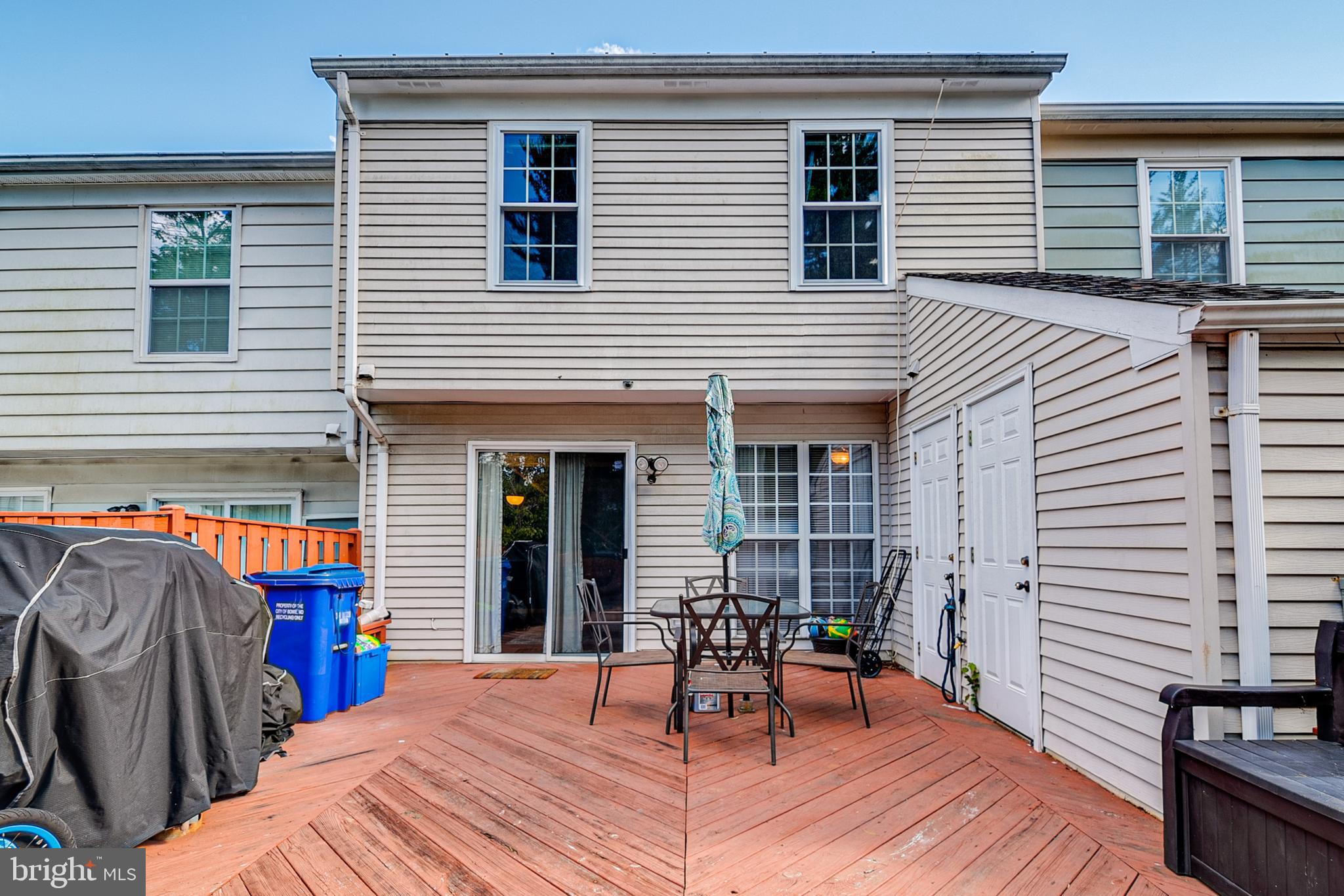 LAKE VILLAGE MANOR - Residential Lease