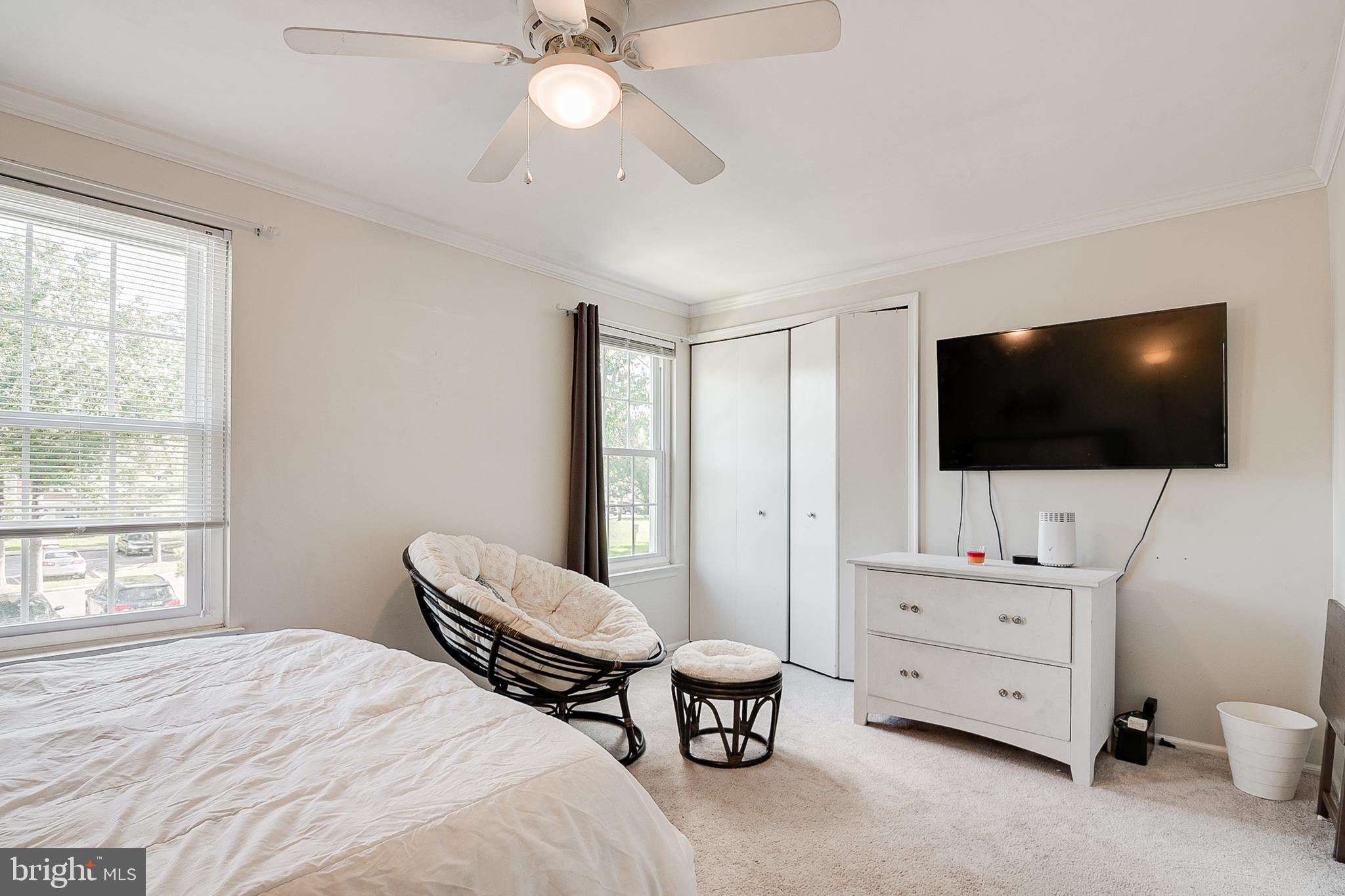 LAKE VILLAGE MANOR - Residential Lease