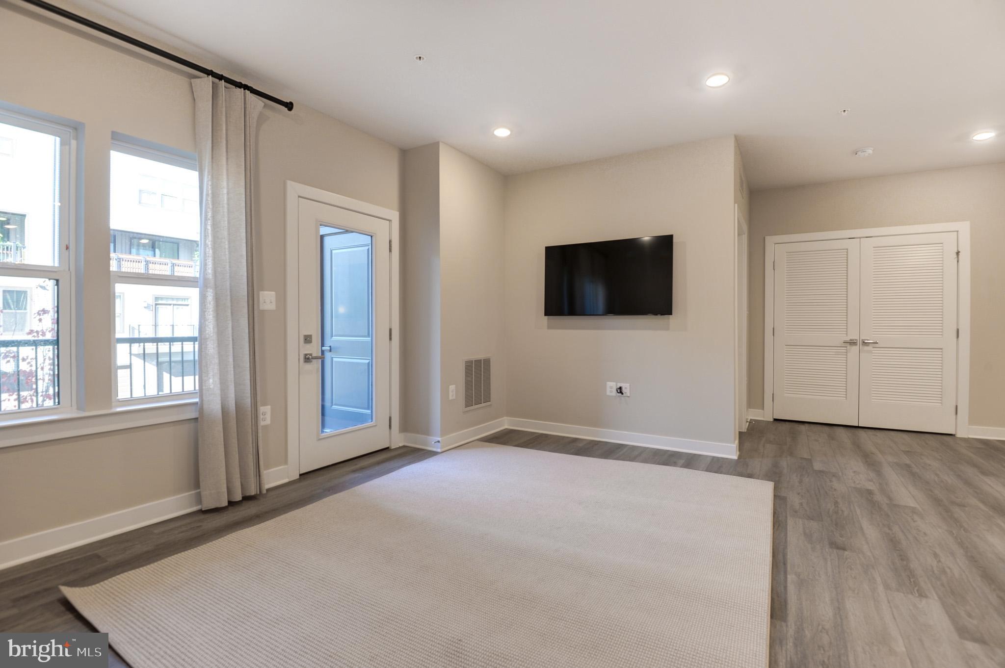 WOODLAND PARK - Residential Lease