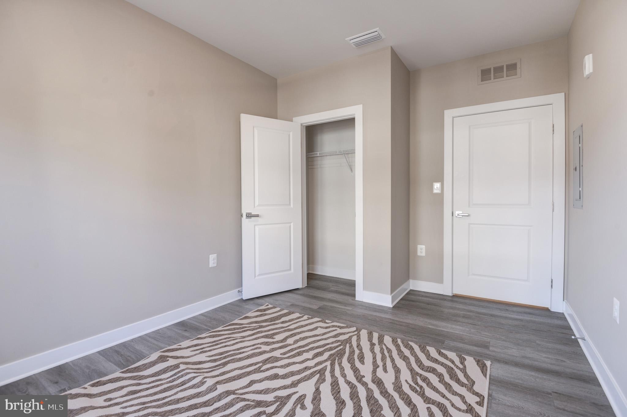 WOODLAND PARK - Residential Lease