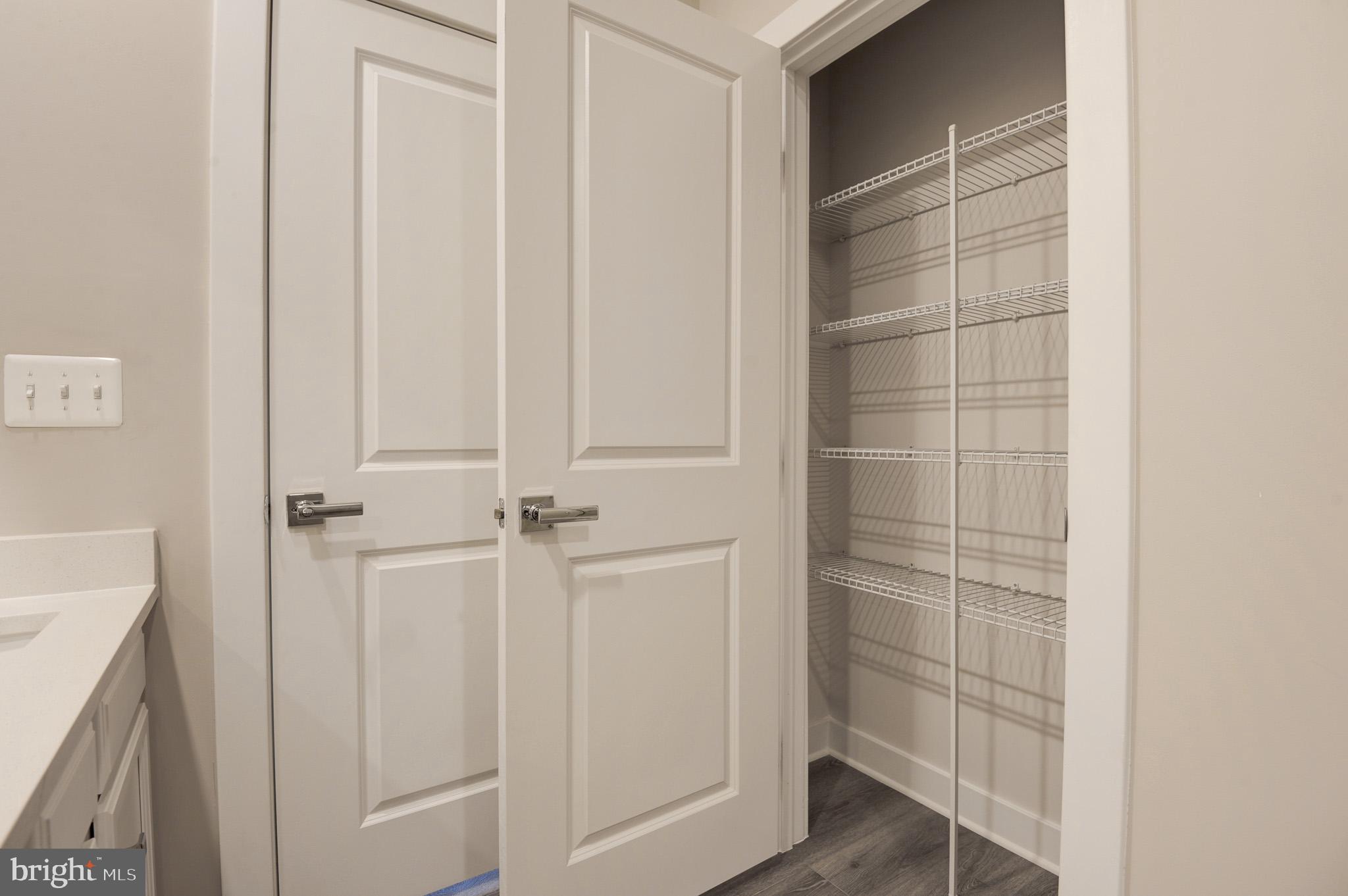 WOODLAND PARK - Residential Lease