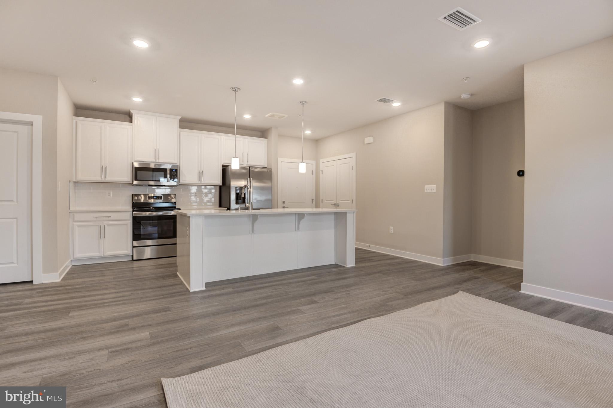 WOODLAND PARK - Residential Lease