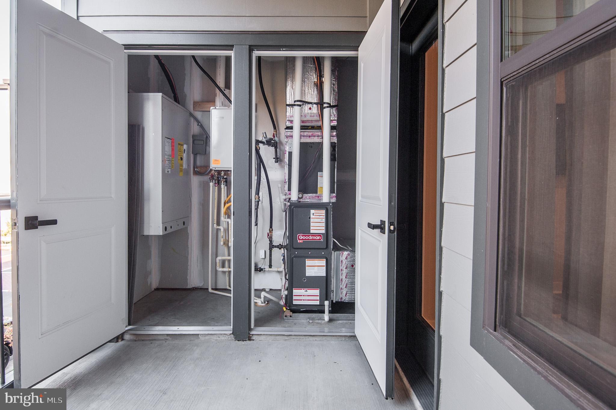 WOODLAND PARK - Residential Lease