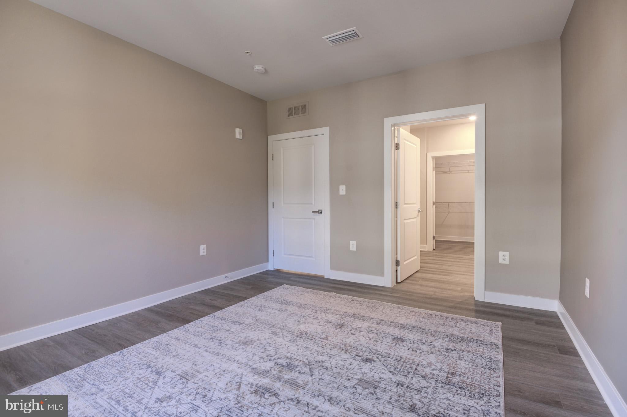 WOODLAND PARK - Residential Lease