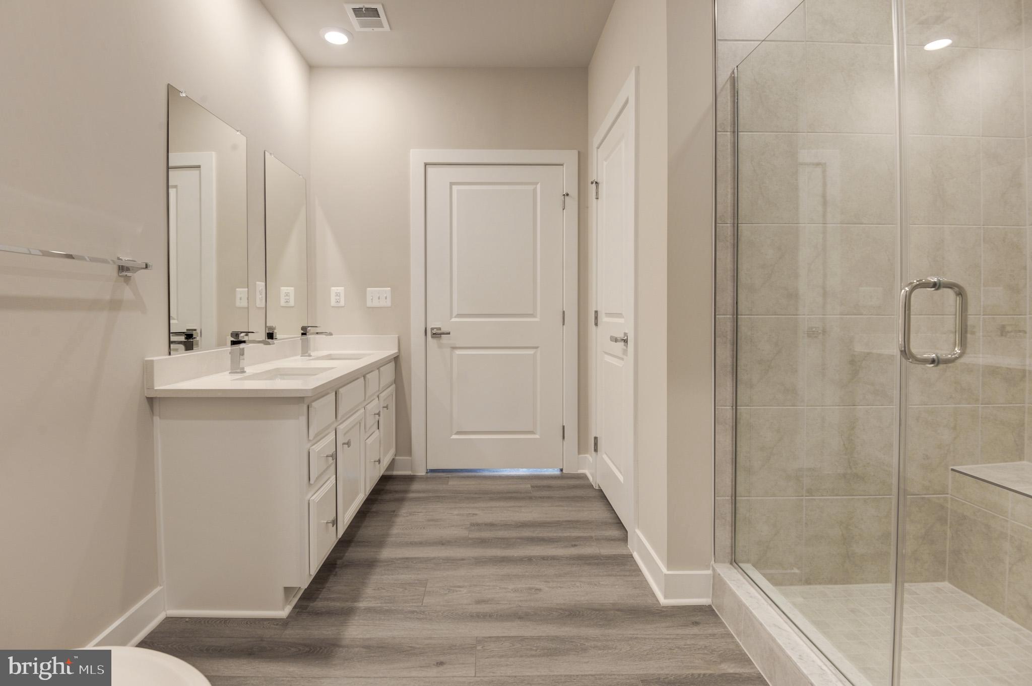 WOODLAND PARK - Residential Lease