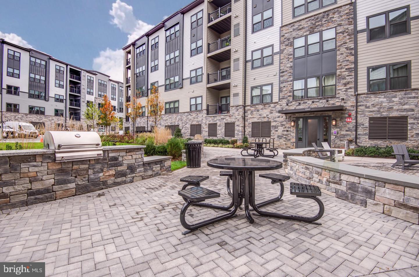 WOODLAND PARK - Residential Lease