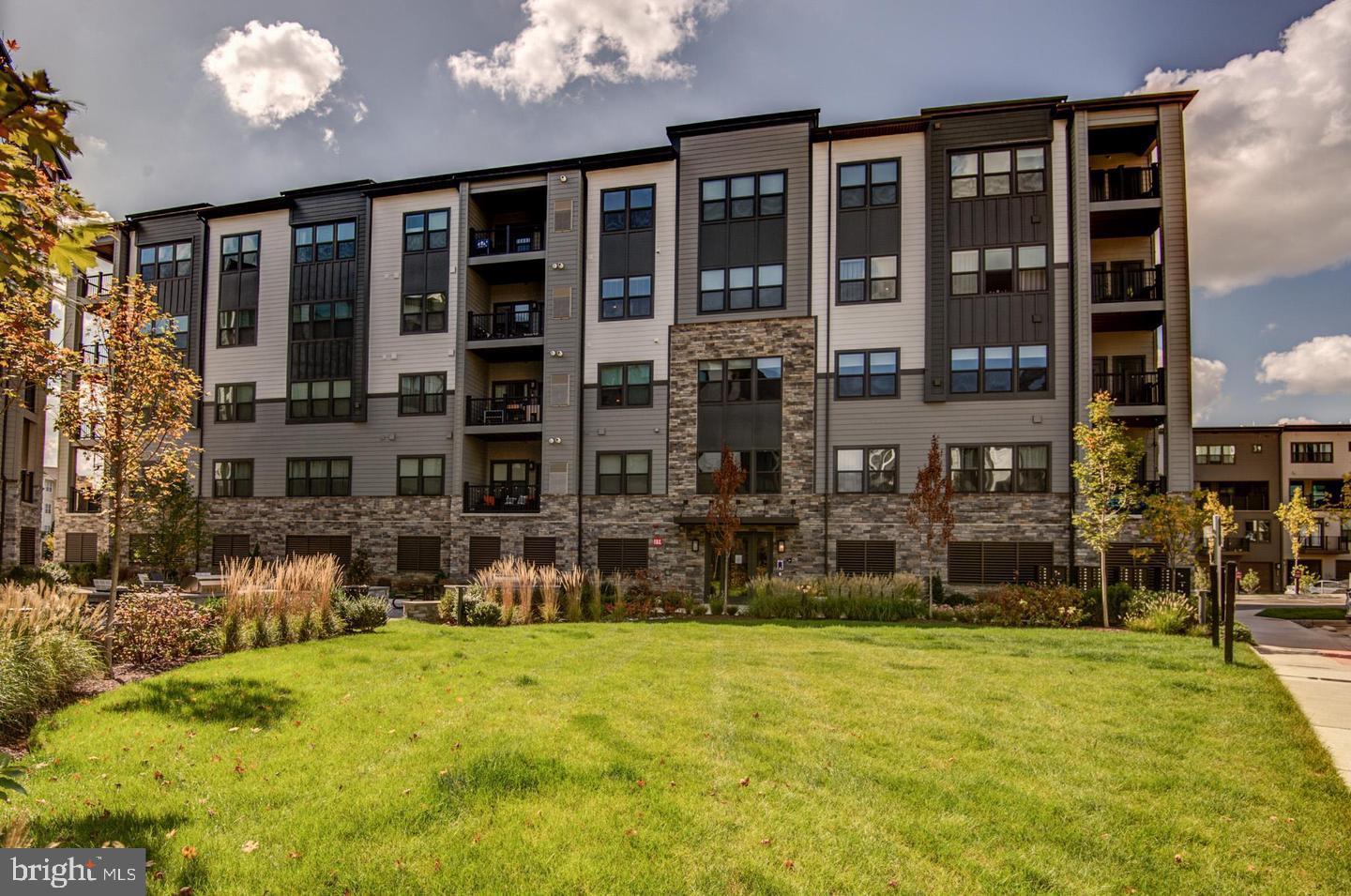 WOODLAND PARK - Residential Lease