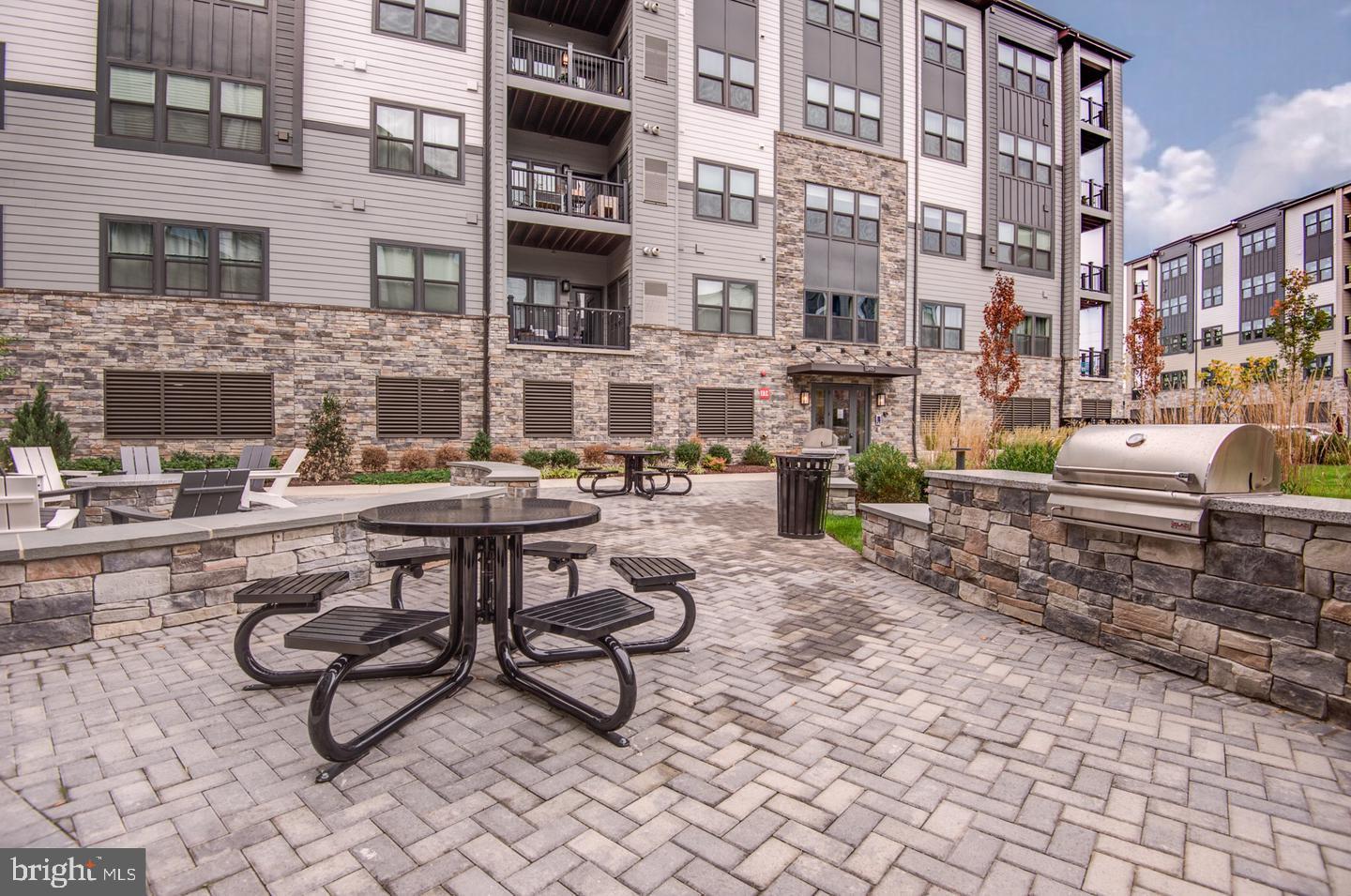 WOODLAND PARK - Residential Lease