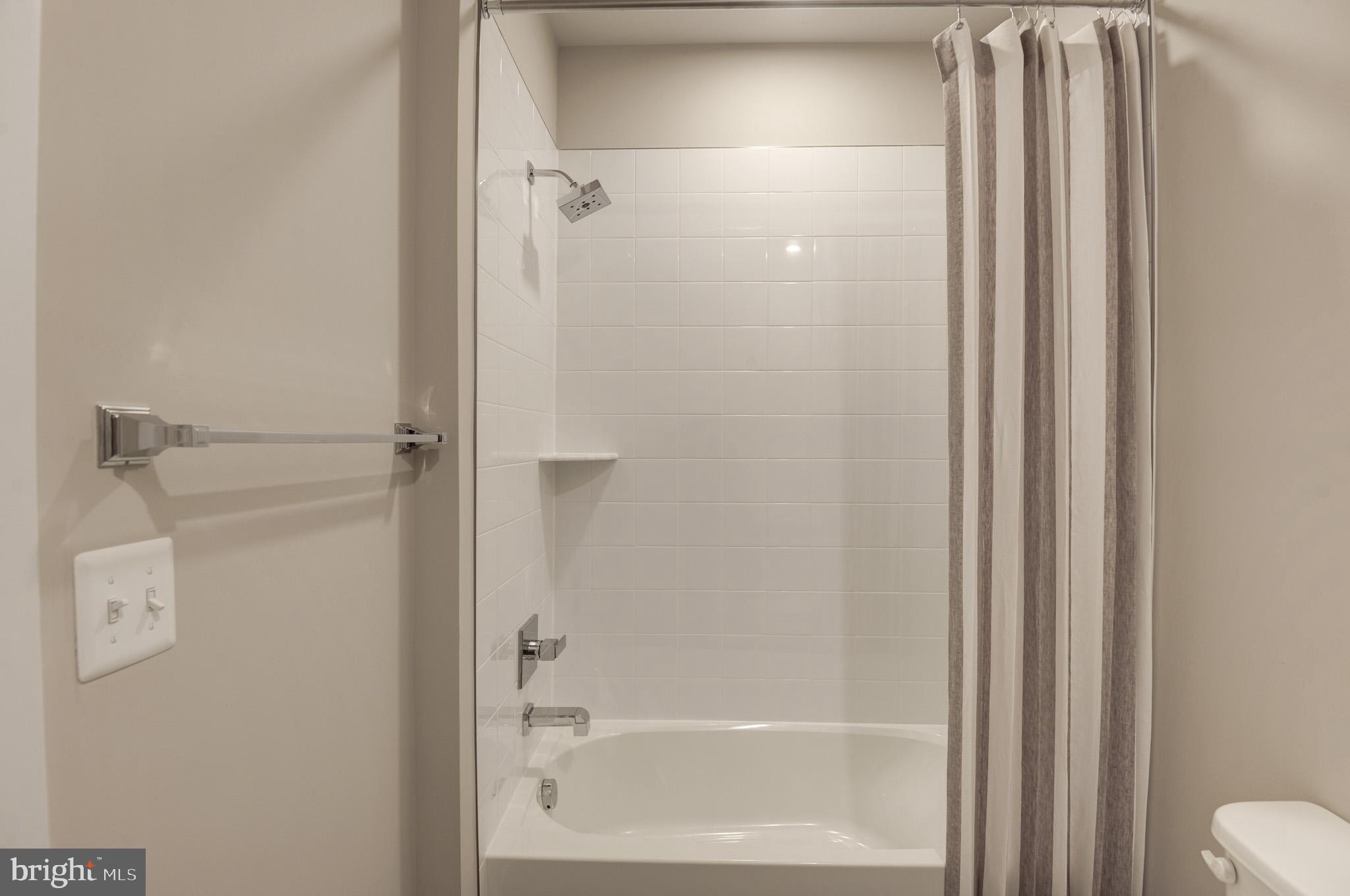 WOODLAND PARK - Residential Lease