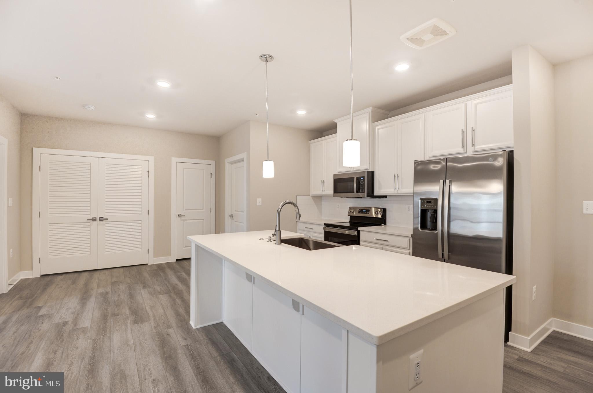 WOODLAND PARK - Residential Lease