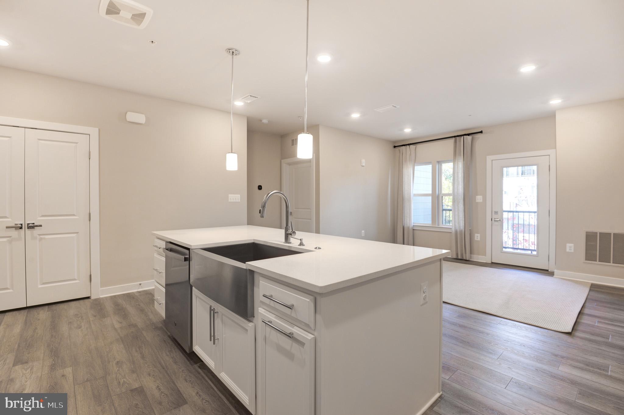 WOODLAND PARK - Residential Lease