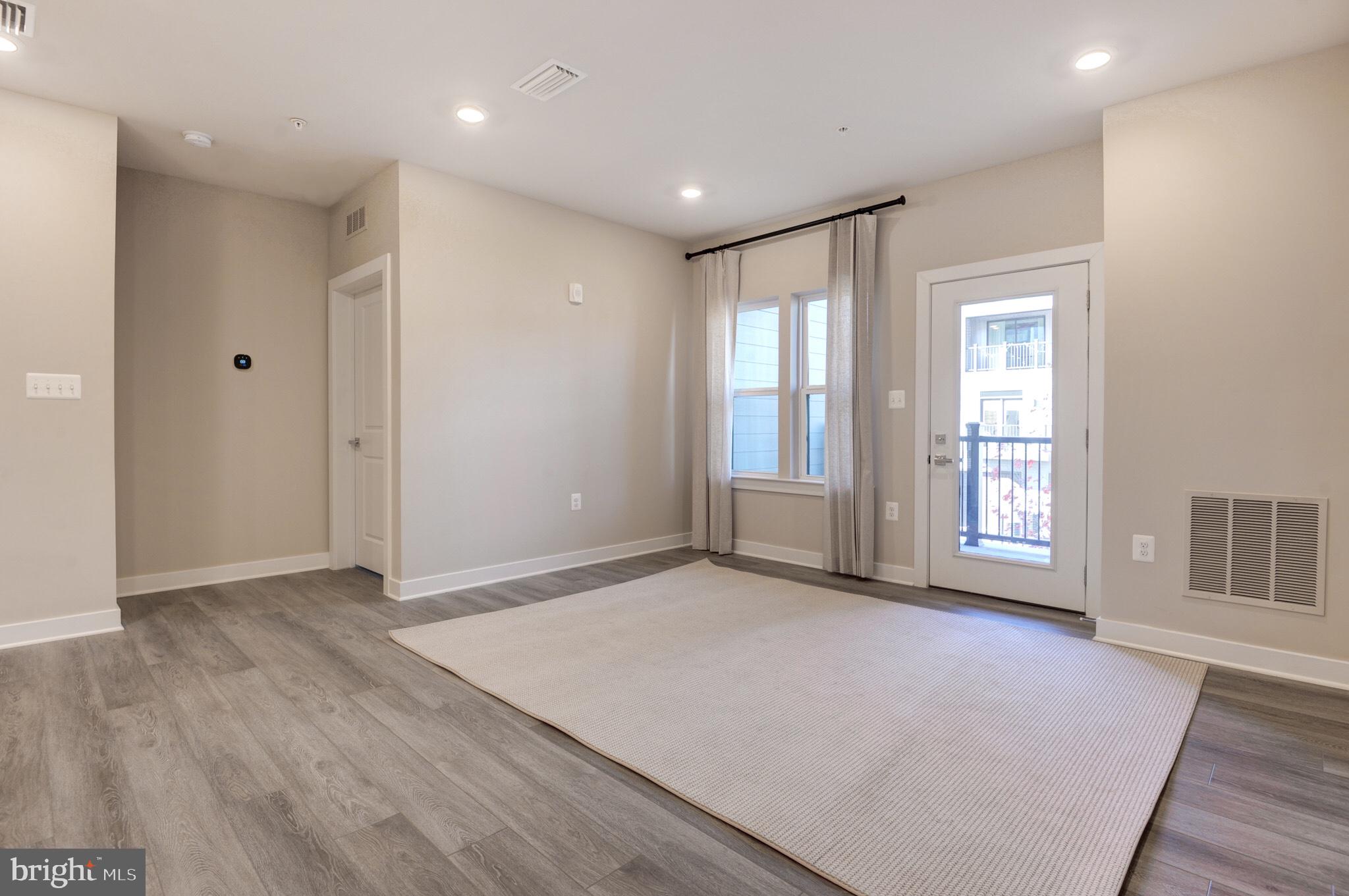 WOODLAND PARK - Residential Lease