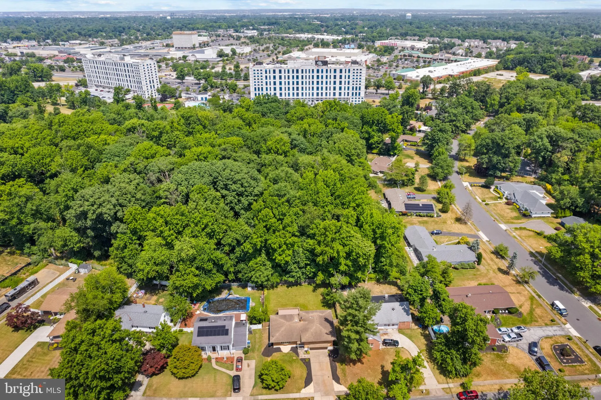 Cherry Hill, New Jersey 08002, United States, 4 Bedrooms Bedrooms, ,3 BathroomsBathrooms,Residential,Contingent,53984