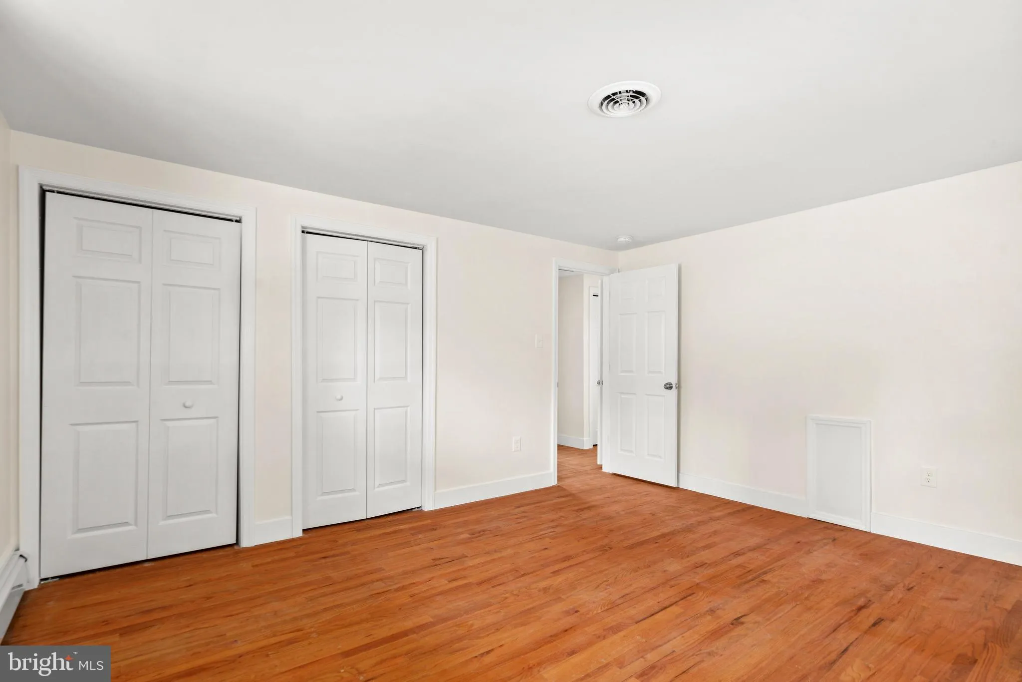 Cherry Hill, New Jersey 08002, United States, 4 Bedrooms Bedrooms, ,3 BathroomsBathrooms,Residential,Contingent,53984