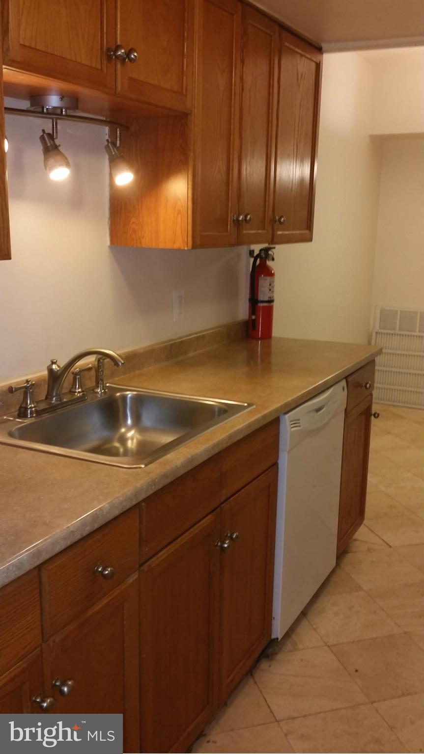 SHADOWOOD - Residential Lease