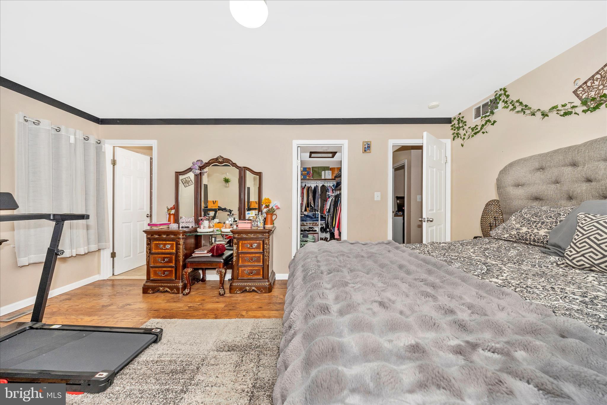 LAYTONSVILLE OUTSIDE - Residential