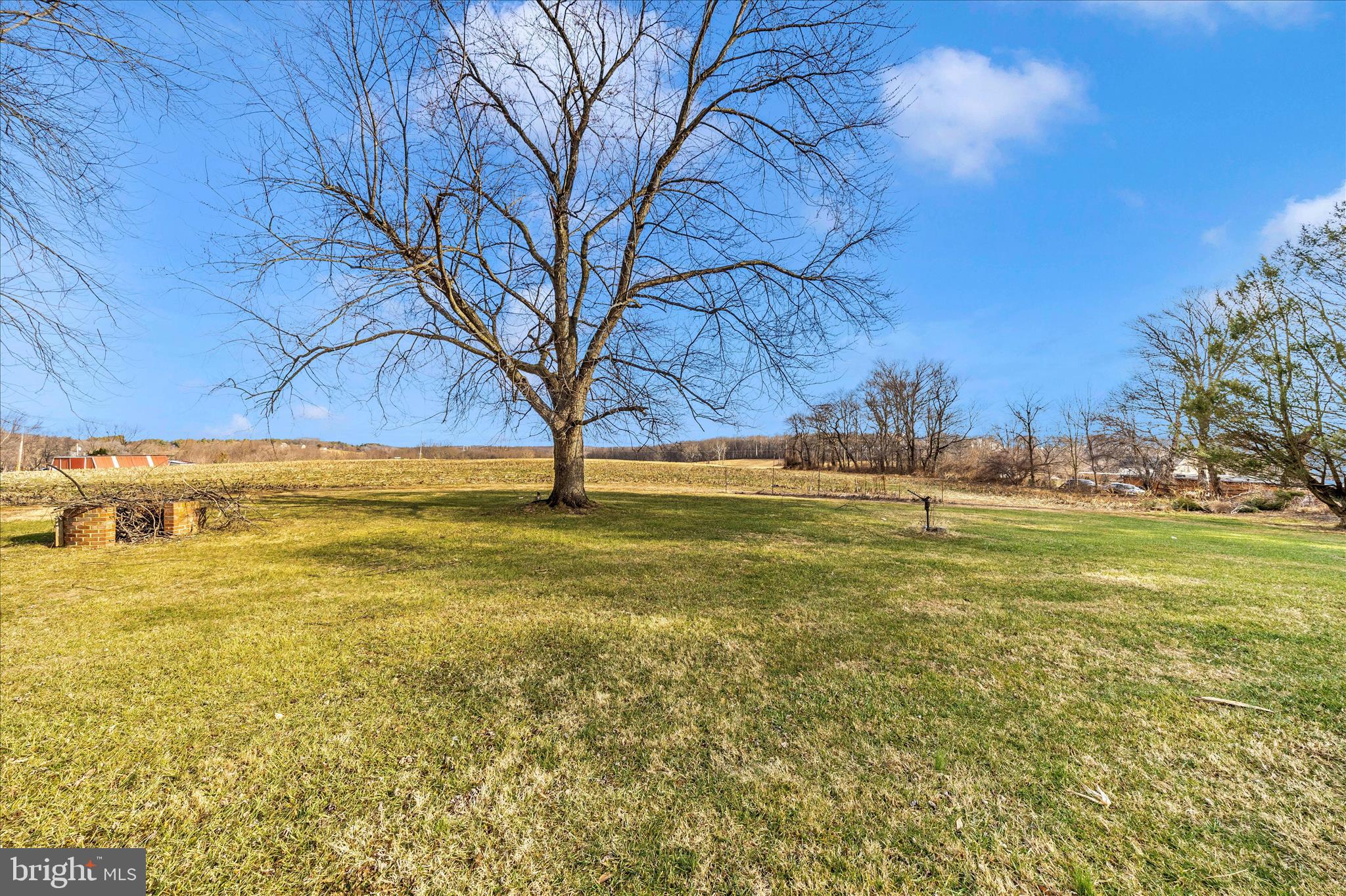 LAYTONSVILLE OUTSIDE - Residential