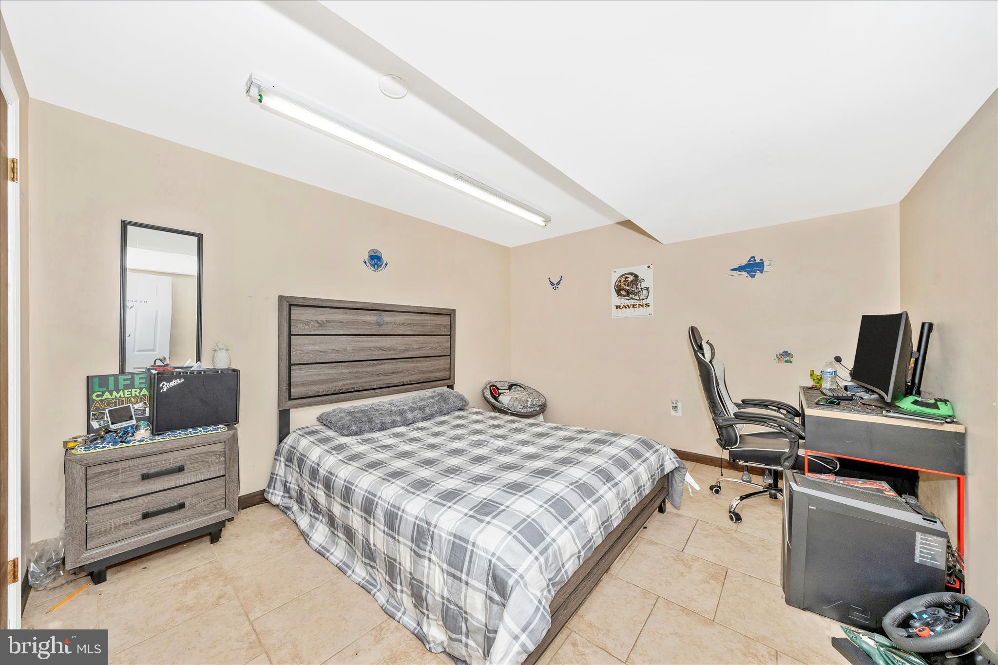 LAYTONSVILLE OUTSIDE - Residential