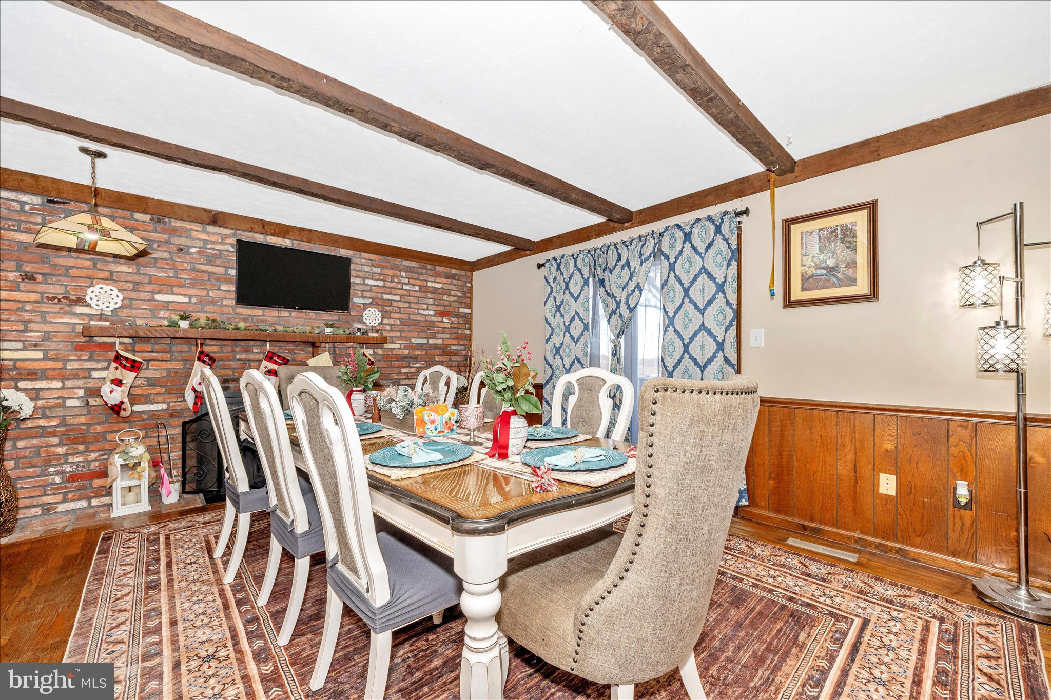 LAYTONSVILLE OUTSIDE - Residential