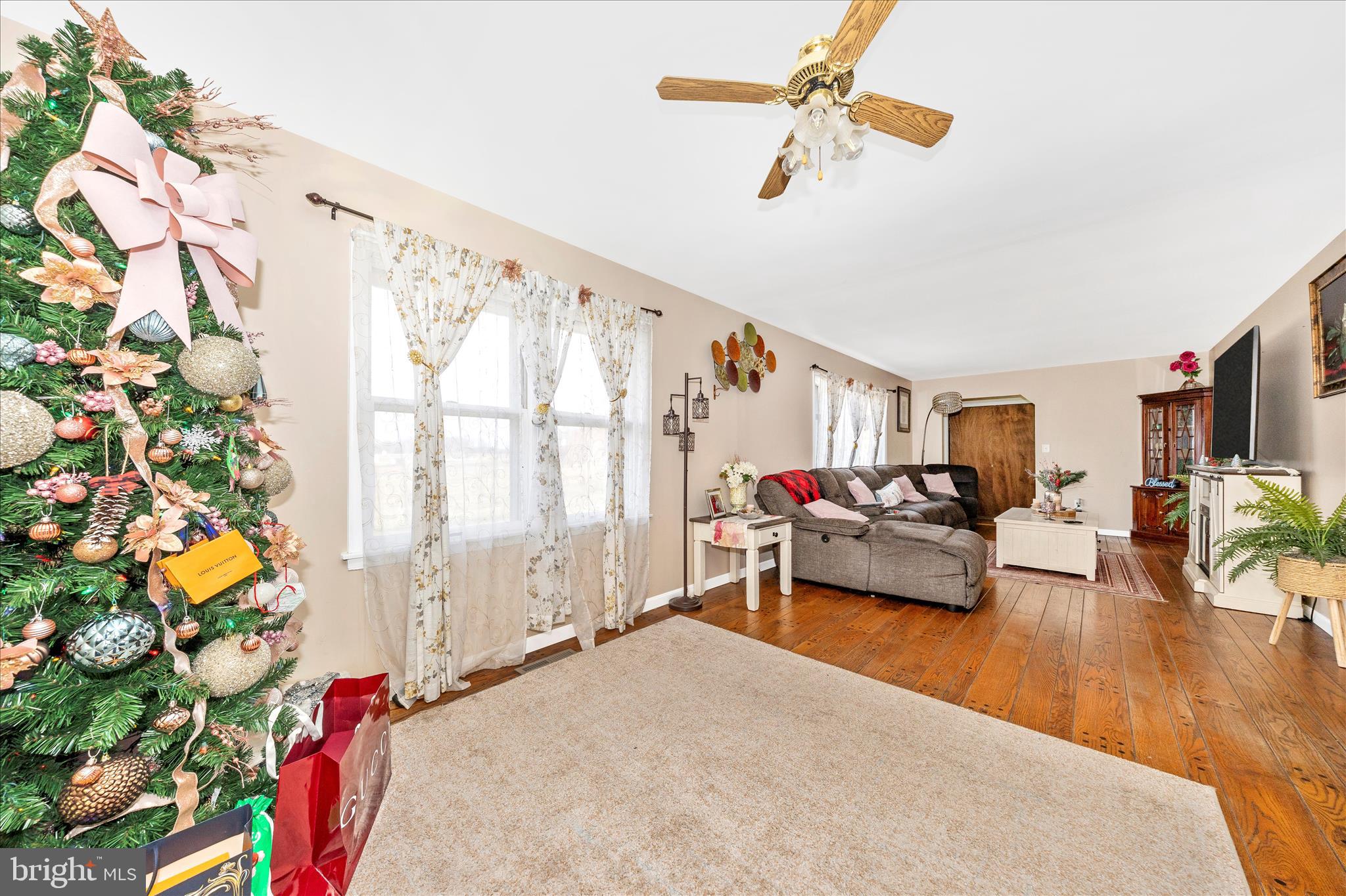 LAYTONSVILLE OUTSIDE - Residential