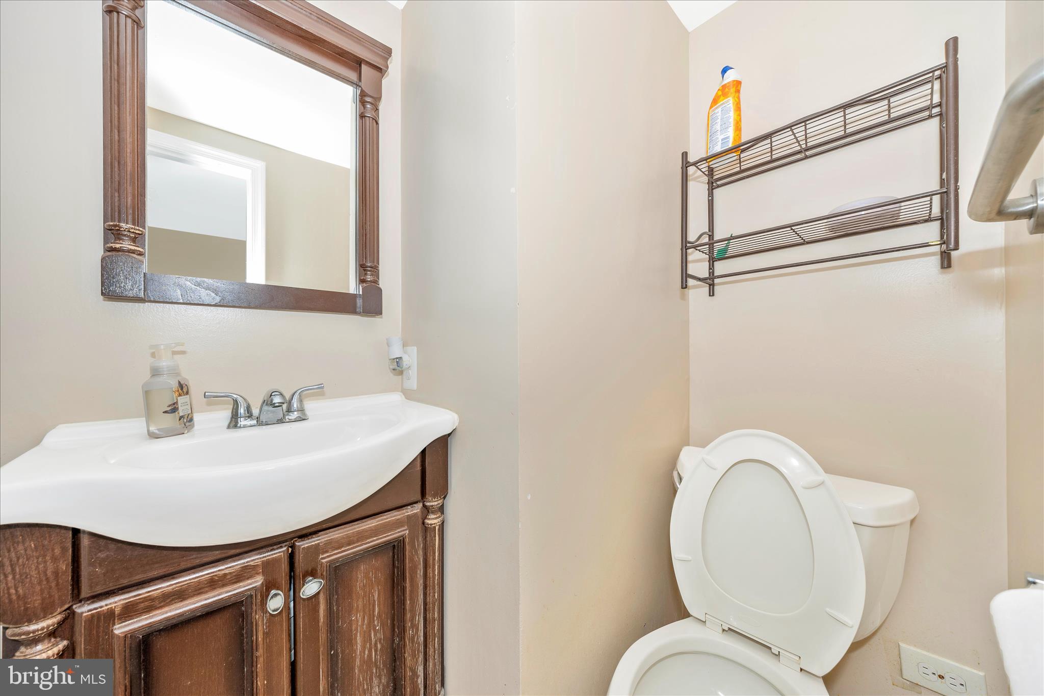 LAYTONSVILLE OUTSIDE - Residential