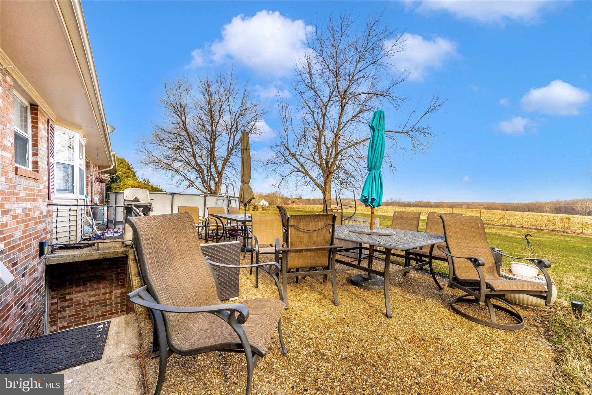 LAYTONSVILLE OUTSIDE - Residential