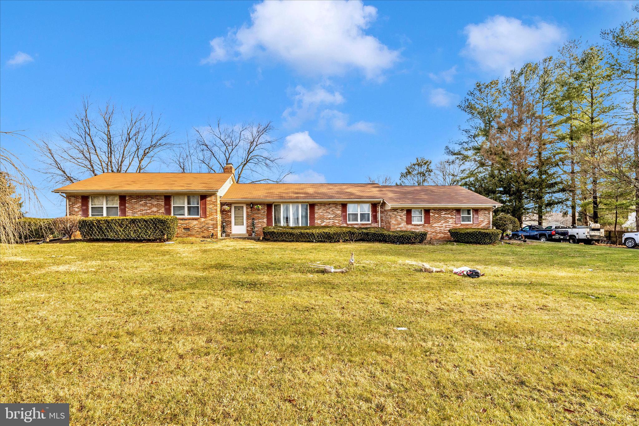 LAYTONSVILLE OUTSIDE - Residential