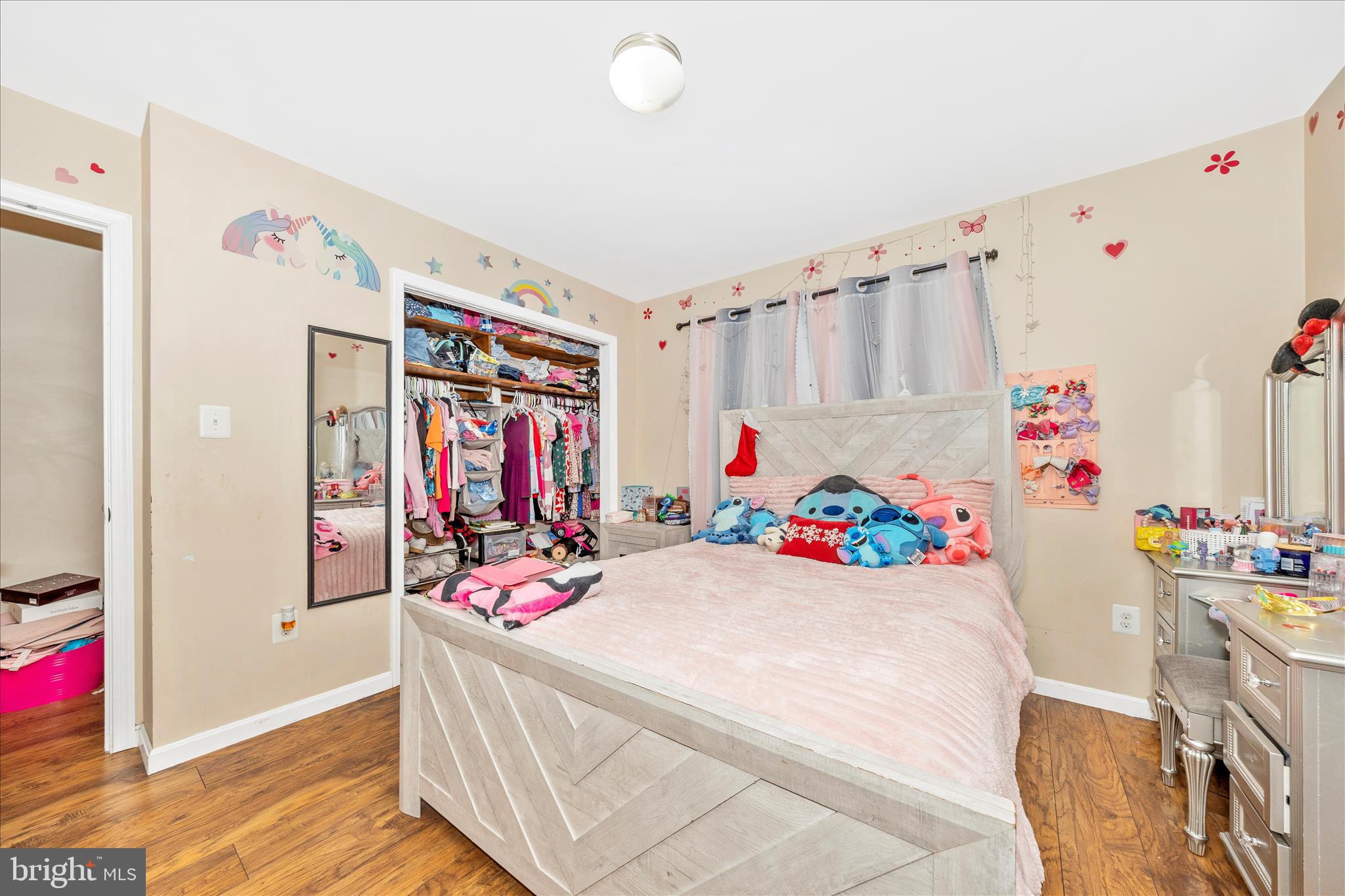 LAYTONSVILLE OUTSIDE - Residential