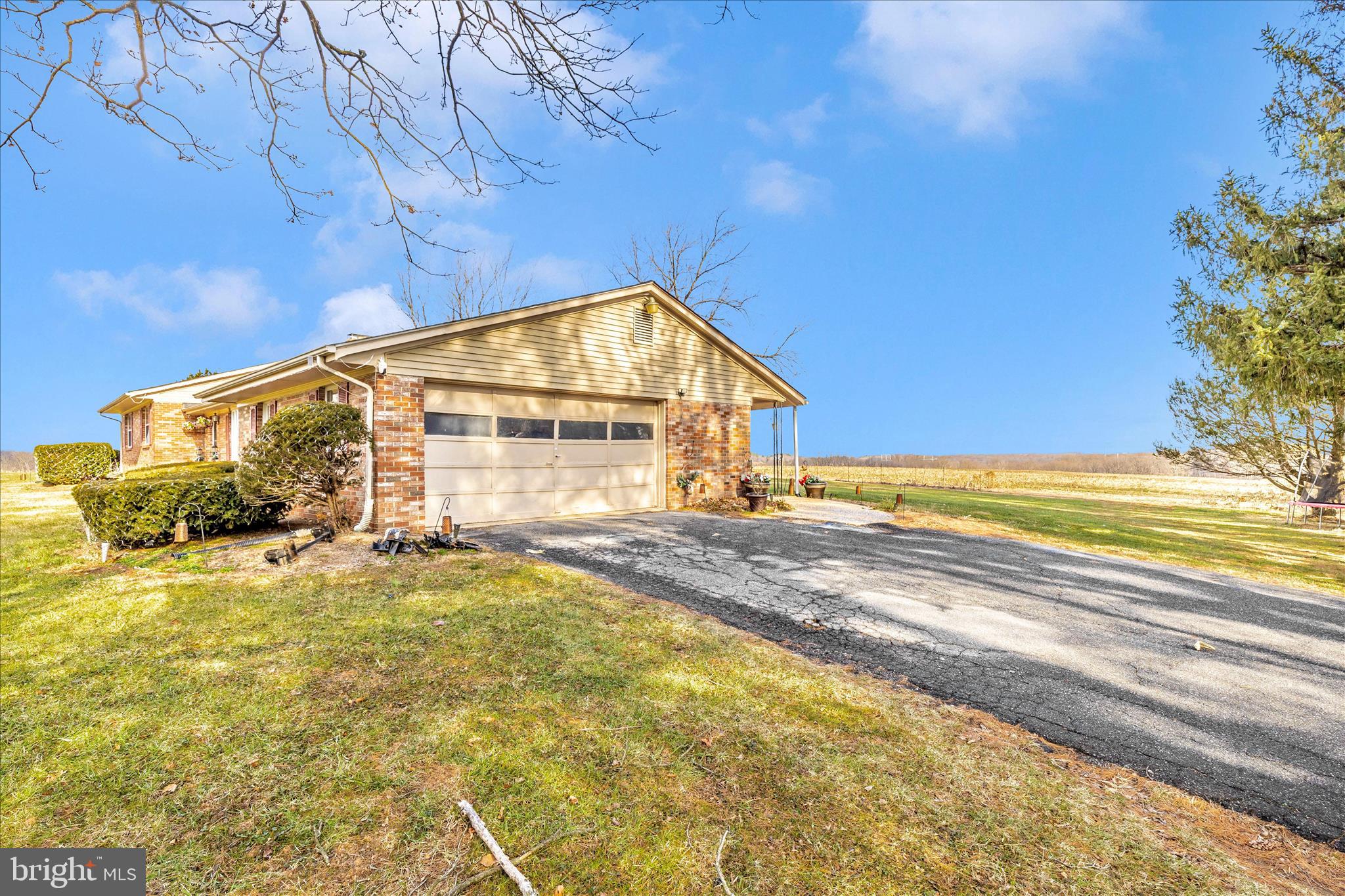 LAYTONSVILLE OUTSIDE - Residential