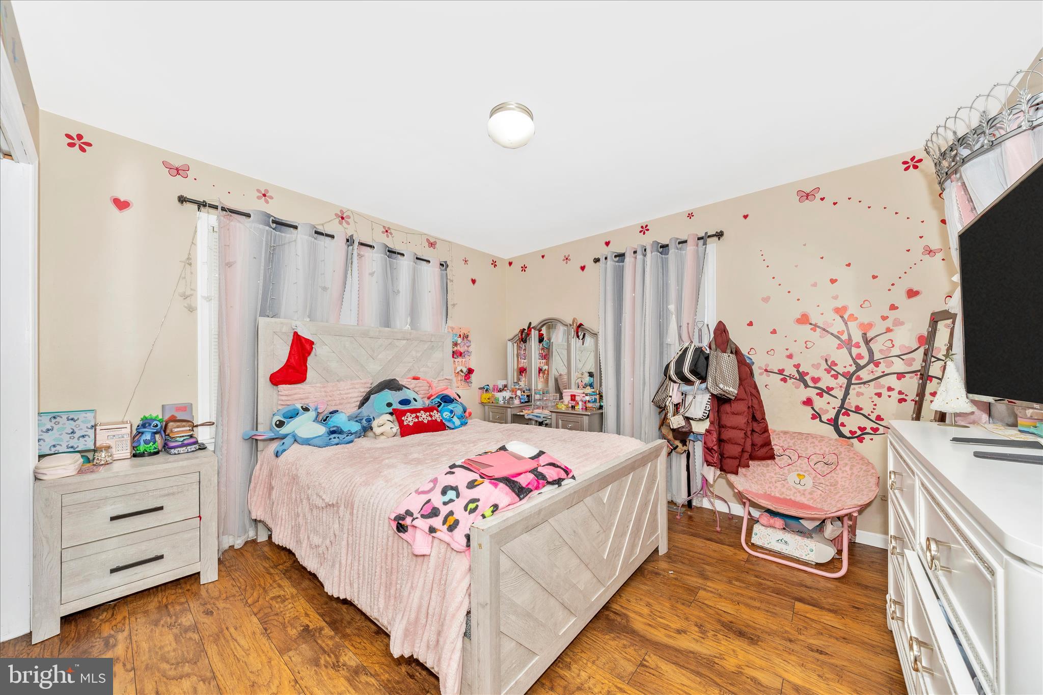 LAYTONSVILLE OUTSIDE - Residential