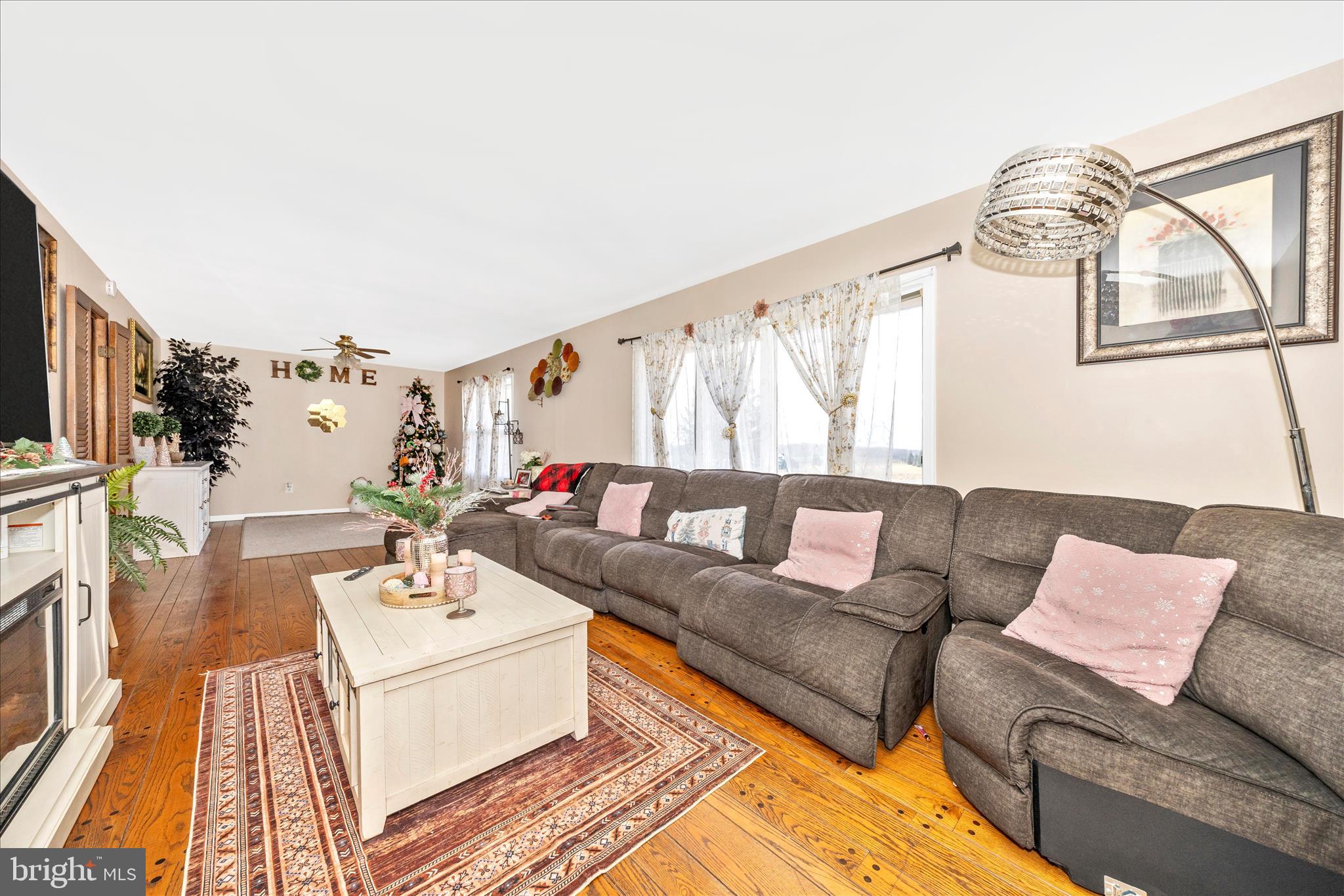 LAYTONSVILLE OUTSIDE - Residential