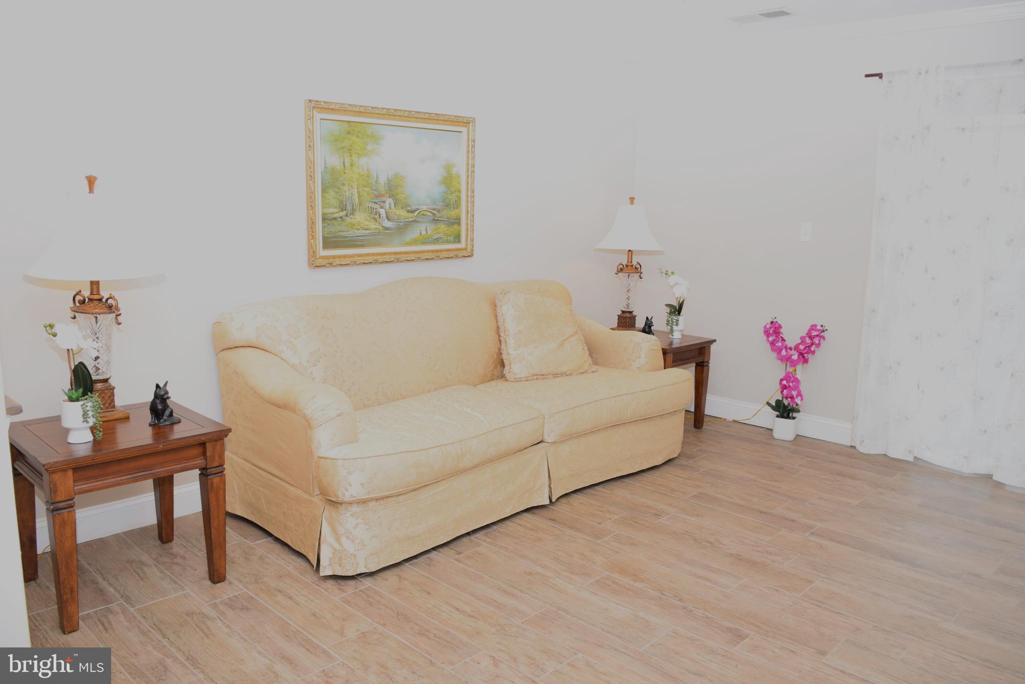 SOMERSET PARK - Residential