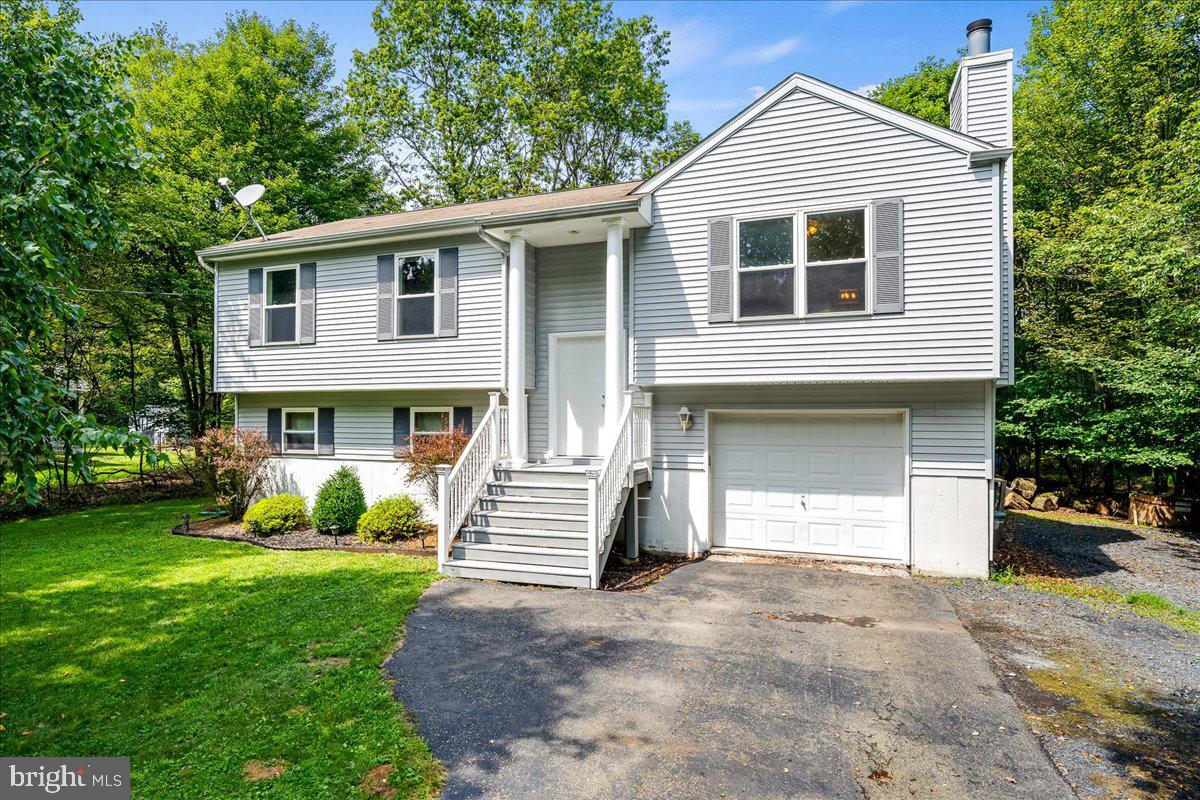 275 PETRARCH TRAIL
