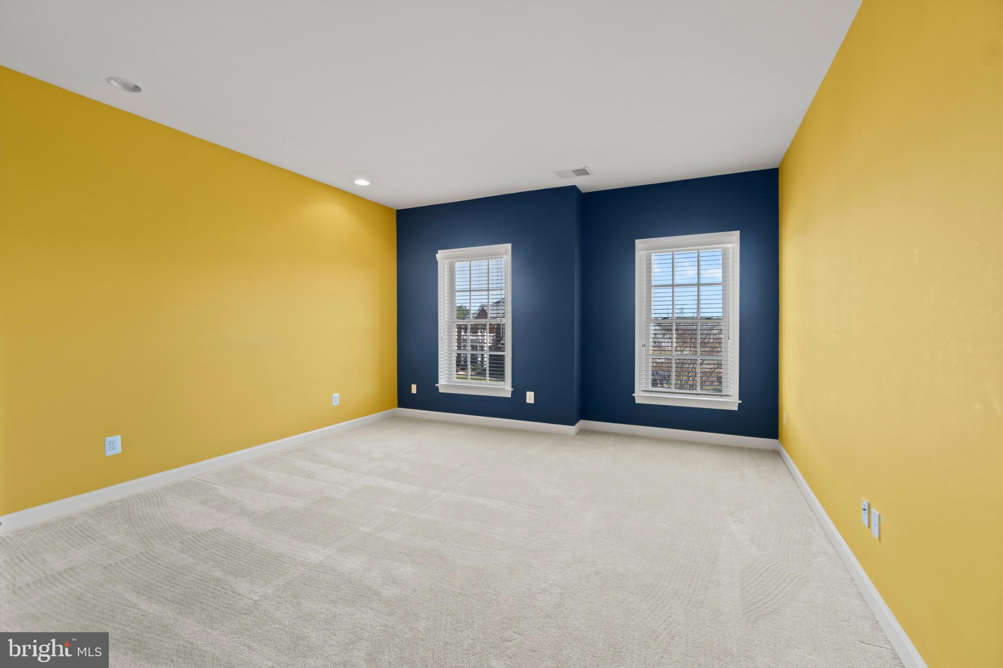 ESTATES AT LEE'S PARKE - Residential