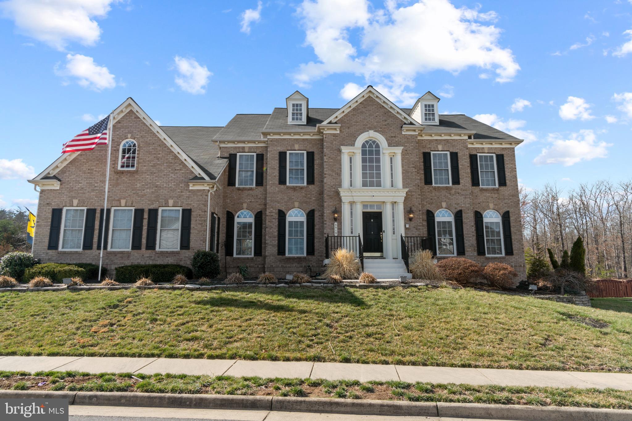 ESTATES AT LEE'S PARKE - Residential