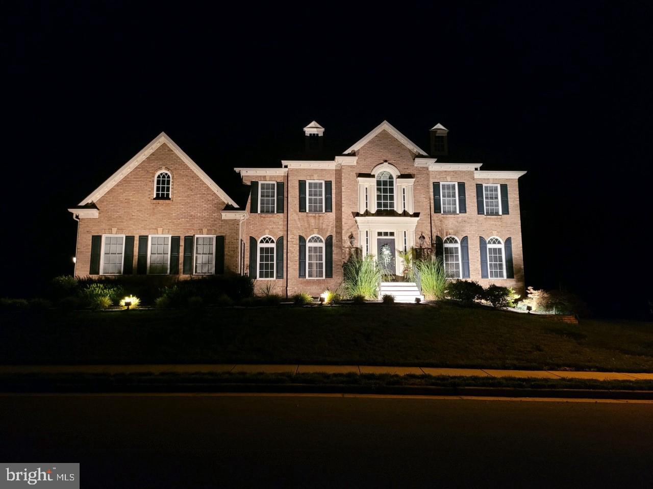 ESTATES AT LEE'S PARKE - Residential