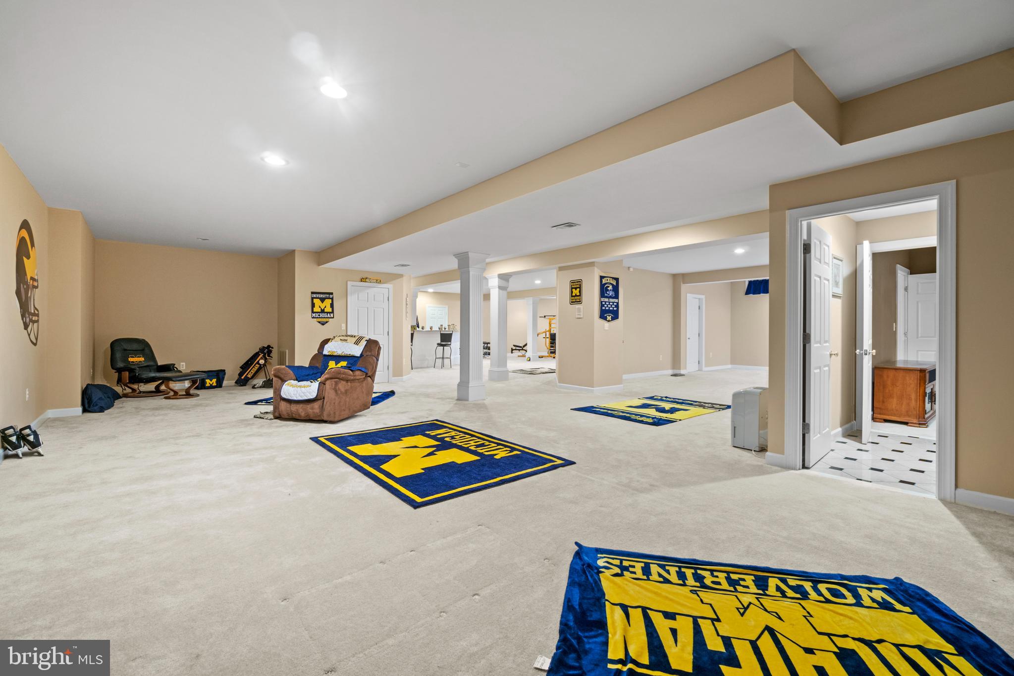 ESTATES AT LEE'S PARKE - Residential