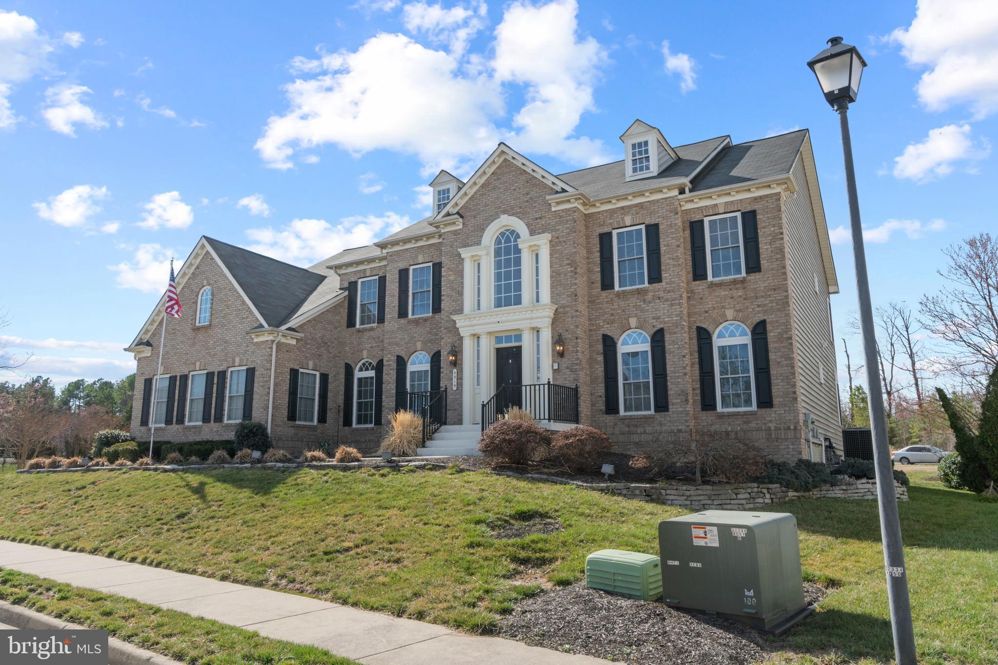 ESTATES AT LEE'S PARKE - Residential