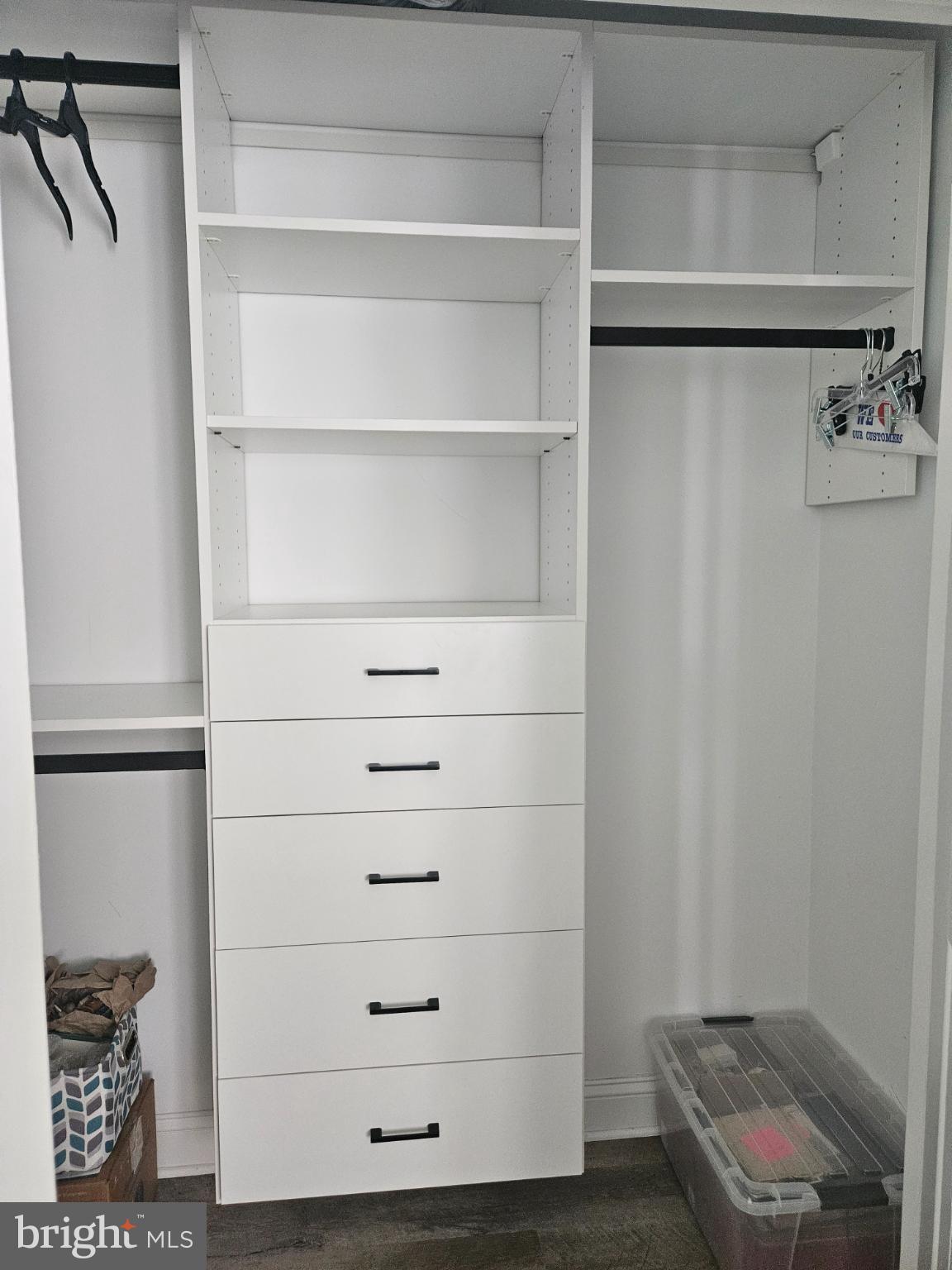 MARKET SQUARE - Residential