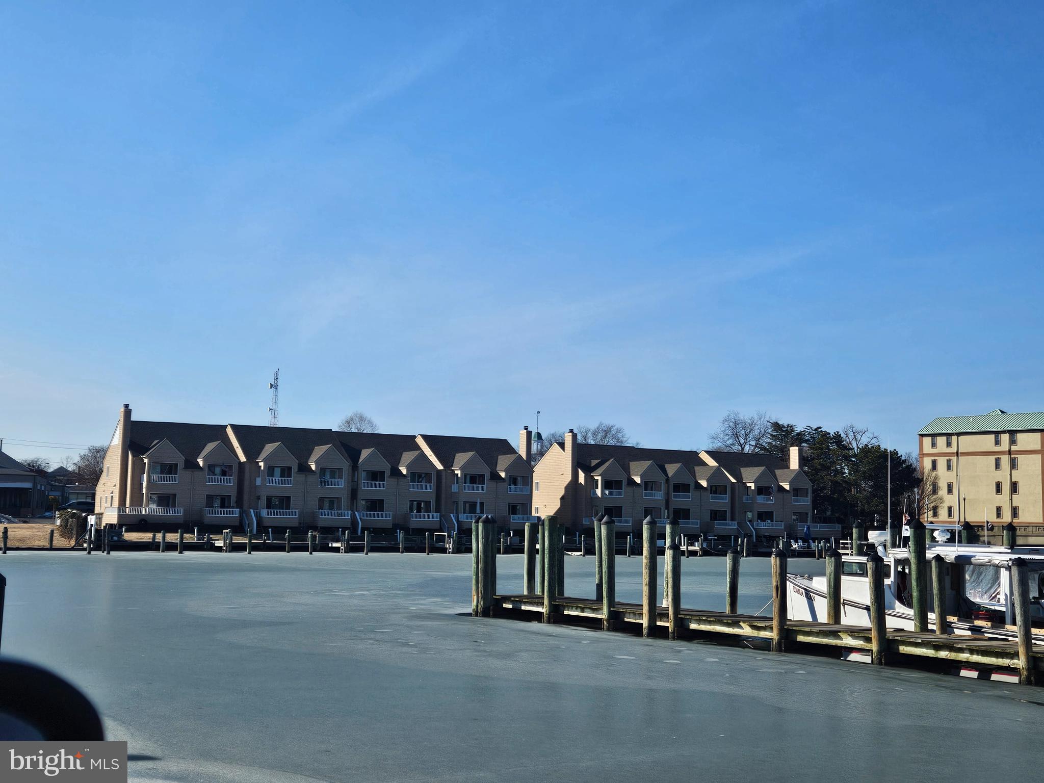 MARKET SQUARE - Residential